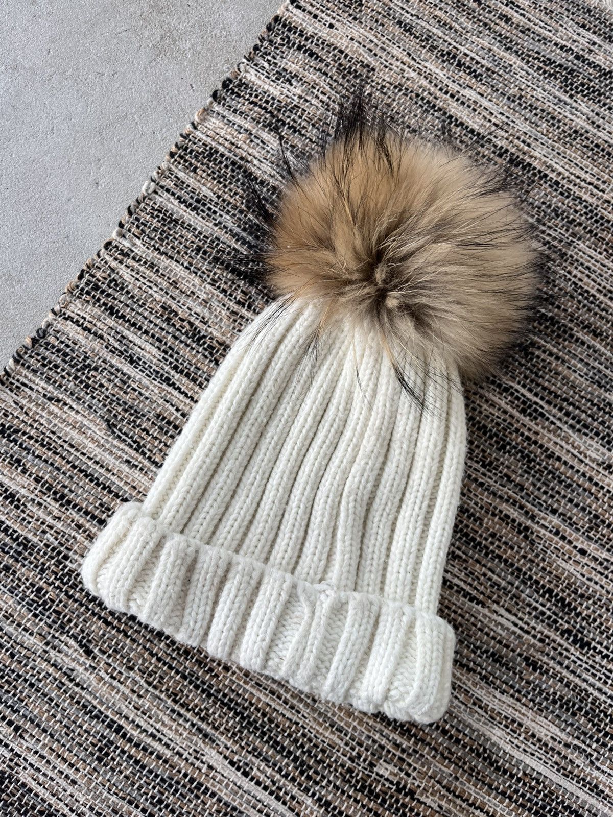 Moncler Vintage Moncler White Beanie Wool Pom Pom Hat Small Logo Y2K Size ONE SIZE - 5 Thumbnail