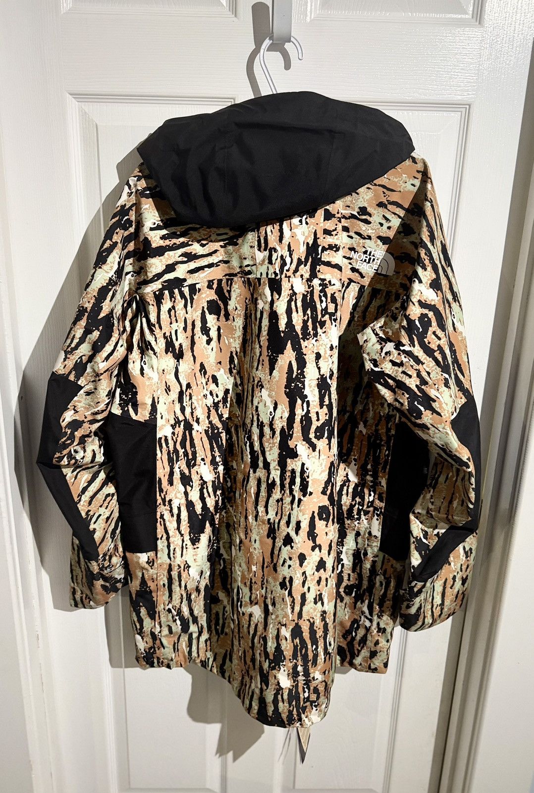 The North Face North Face 2024 Summit Verbier GoreTex Jacket Almond Camo Size US XL / EU 56 / 4 - 2 Thumbnail