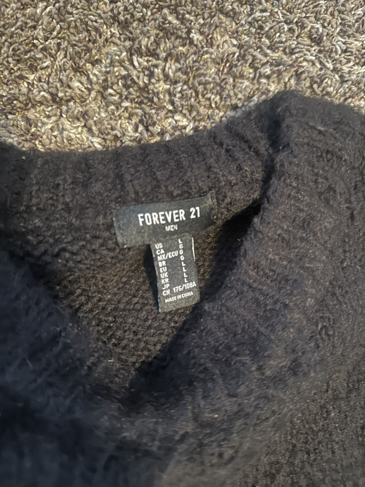 Forever 21 Forever 21 Knit Sweater Long Sleeve Size Large Black Color Size US L / EU 52-54 / 3 - 3 Thumbnail