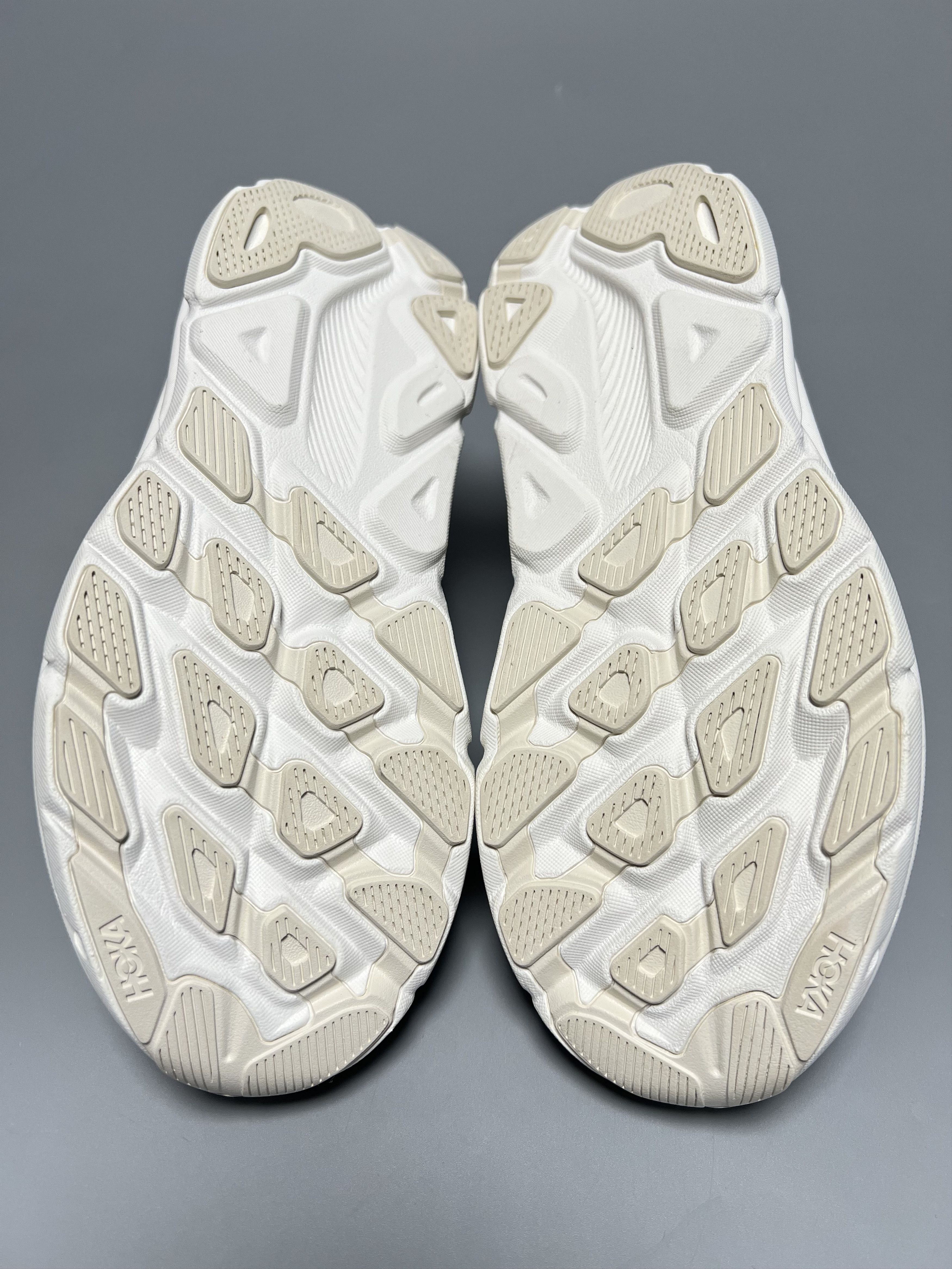 Hoka 7.5B Hoka One One Clifton 9 Running Shoes Walking Gym Size US 7.5 / IT 37.5 - 14 Thumbnail