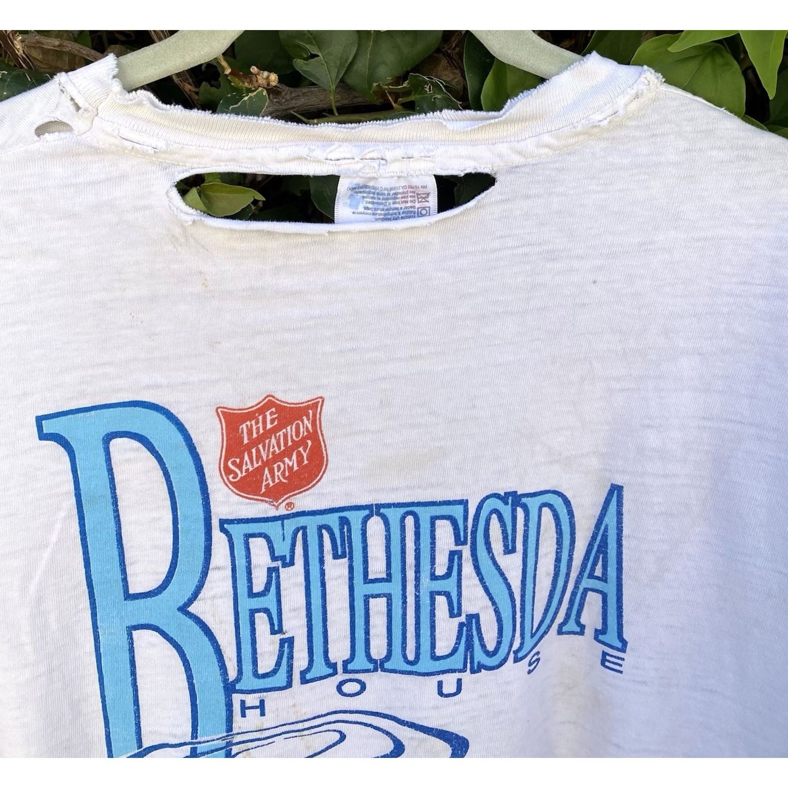 Hanes VINTAGE Hanes T Shirt Distressed White XL The Salvation Army Bethesda House Graphic Print Short Sleeve Men Size XL Size US XL / EU 56 / 4 - 6 Thumbnail