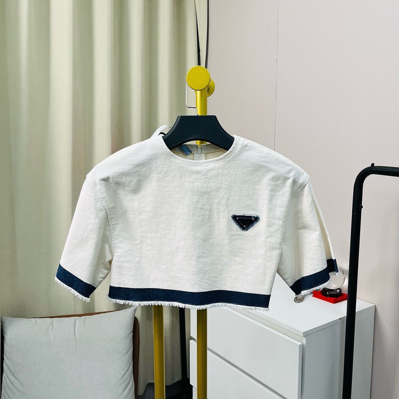 Prada Prada Triangle Logo Raw Hem Crop Top Size 38 Size XS / US 0-2 / IT 36-38 - 1 Thumbnail