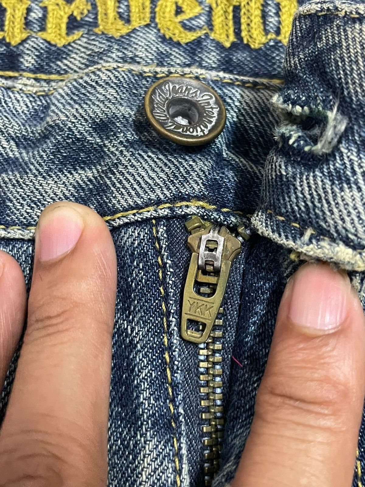 If Six Was Nine Vintage Japanese Crazy Rivet Mad Punk Distressed Flare Jeans Size 30" / US 8 / IT 44 - 16 Thumbnail