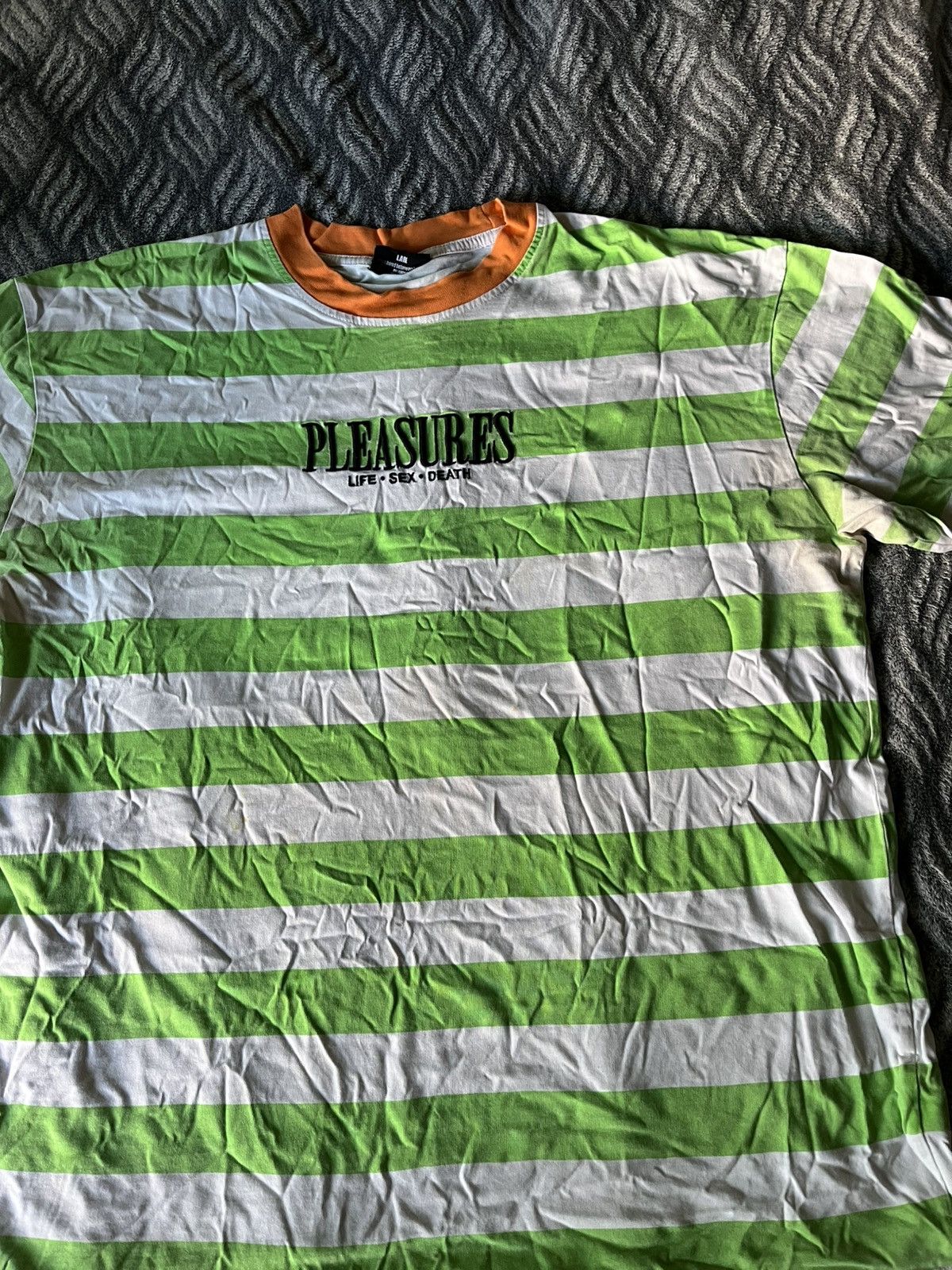 Pleasures Pleasures TShirt Size US L / EU 52-54 / 3 - 1 Thumbnail