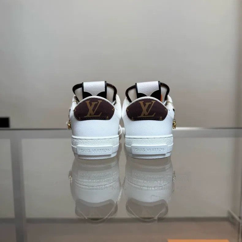 Louis Vuitton Louis Vuitton CHARLIE black, white and grey original box s Size US 5 / IT 35 - 5 Thumbnail