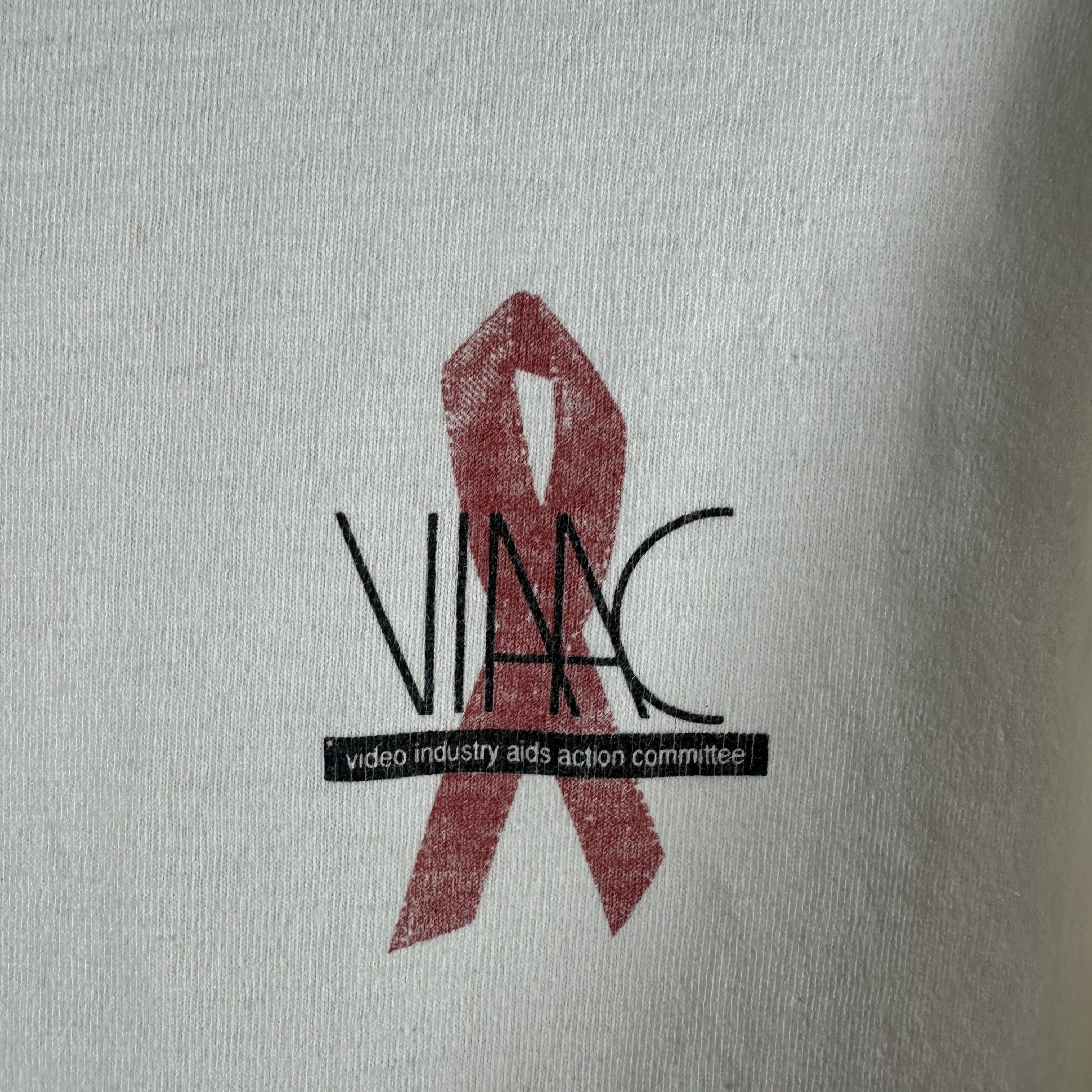 Vintage 90s HBO Home Video VIAAC And the Band Played On T-Shirt Size US XL / EU 56 / 4 - 3 Thumbnail