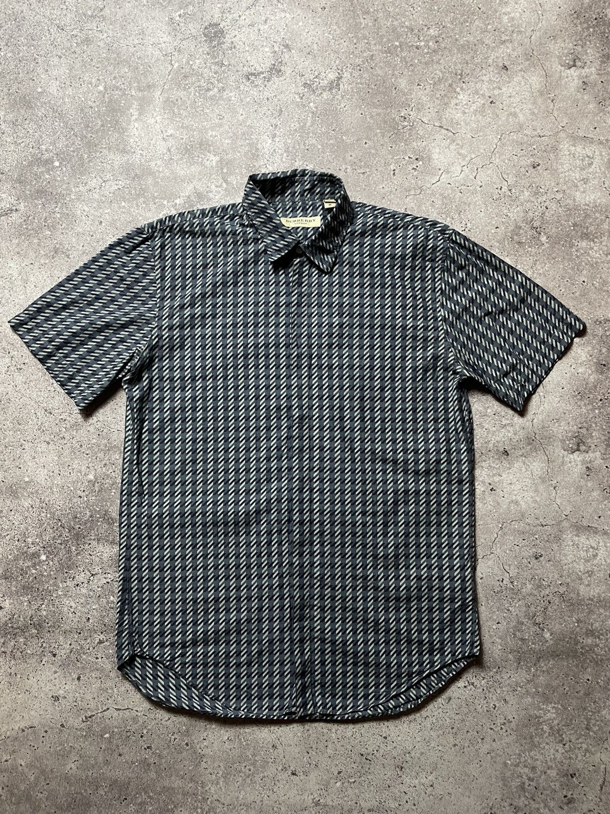 Burberry Burberry London short sleeve button up shirt Size US M / EU 48-50 / 2 - 1 Thumbnail