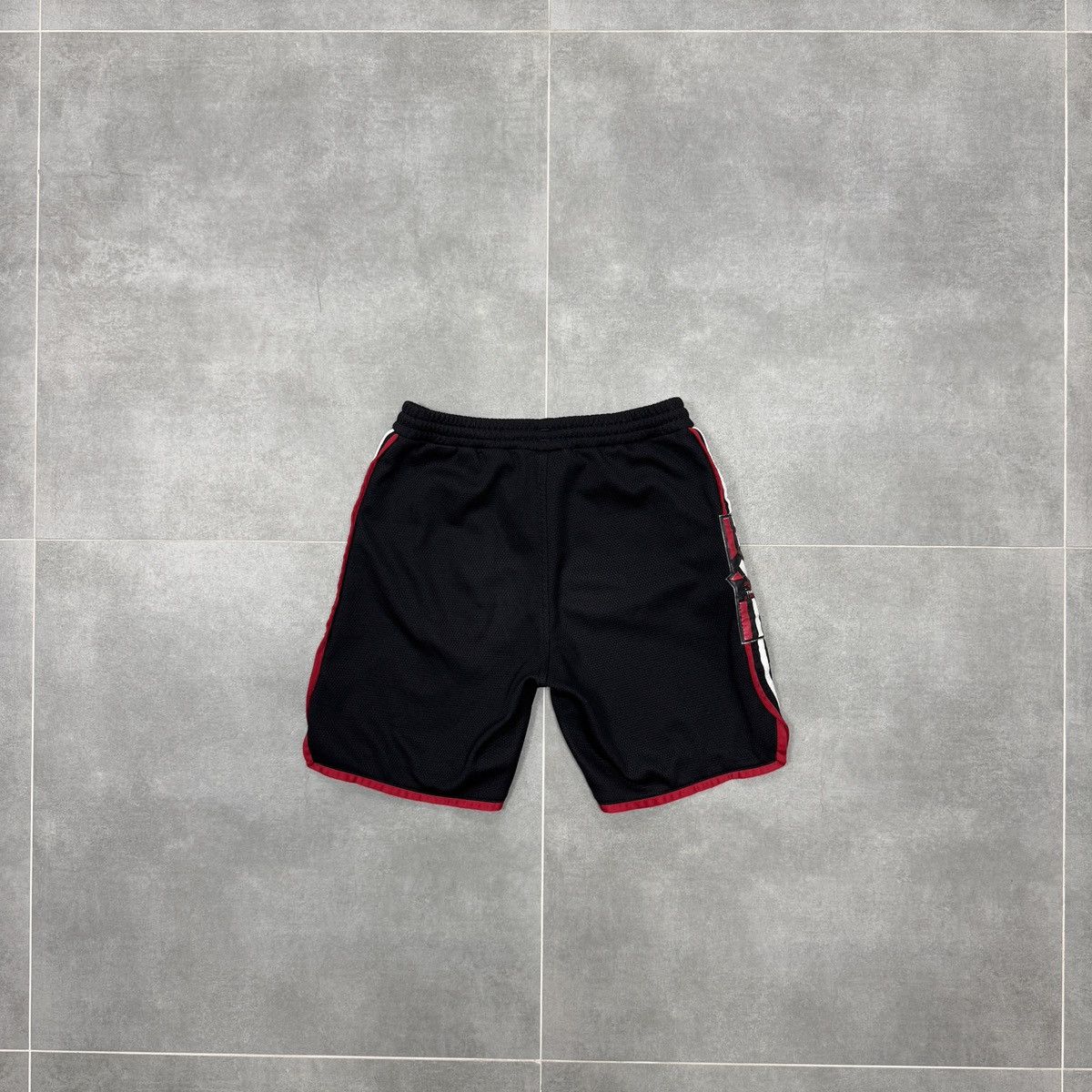 Adidas × Vintage Vintage Adidas Three Stripes Shorts Size S Size US 30 / EU 46 - 15 Thumbnail
