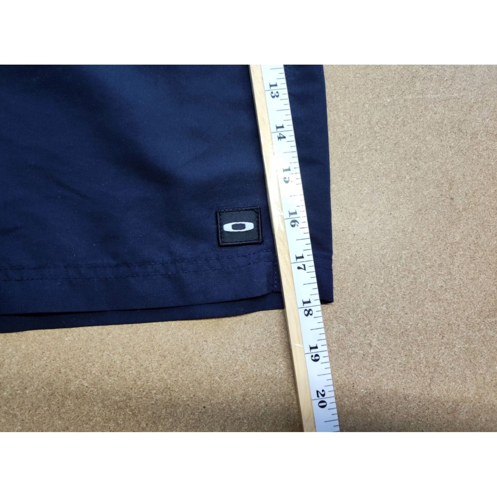 Oakley Oakley Mens Shorts Size L Blue Trunks Drawstring Bermuda Regular Inseam 6 in Lightweight Breathable Casual Holiday Size US 36 / EU 52 - 3 Thumbnail