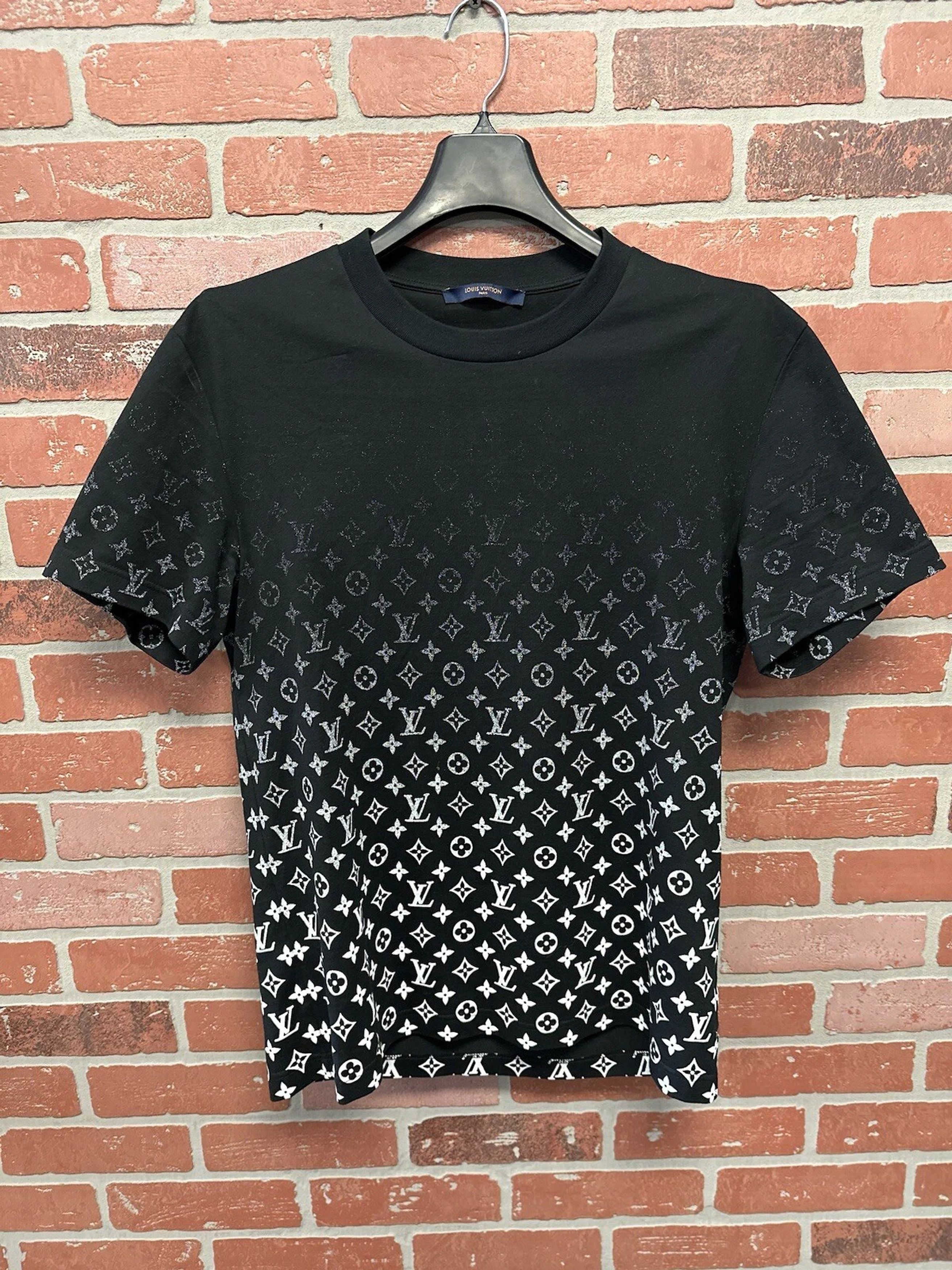 Louis Vuitton Gradient Monogram T-Shirt (Black/White)