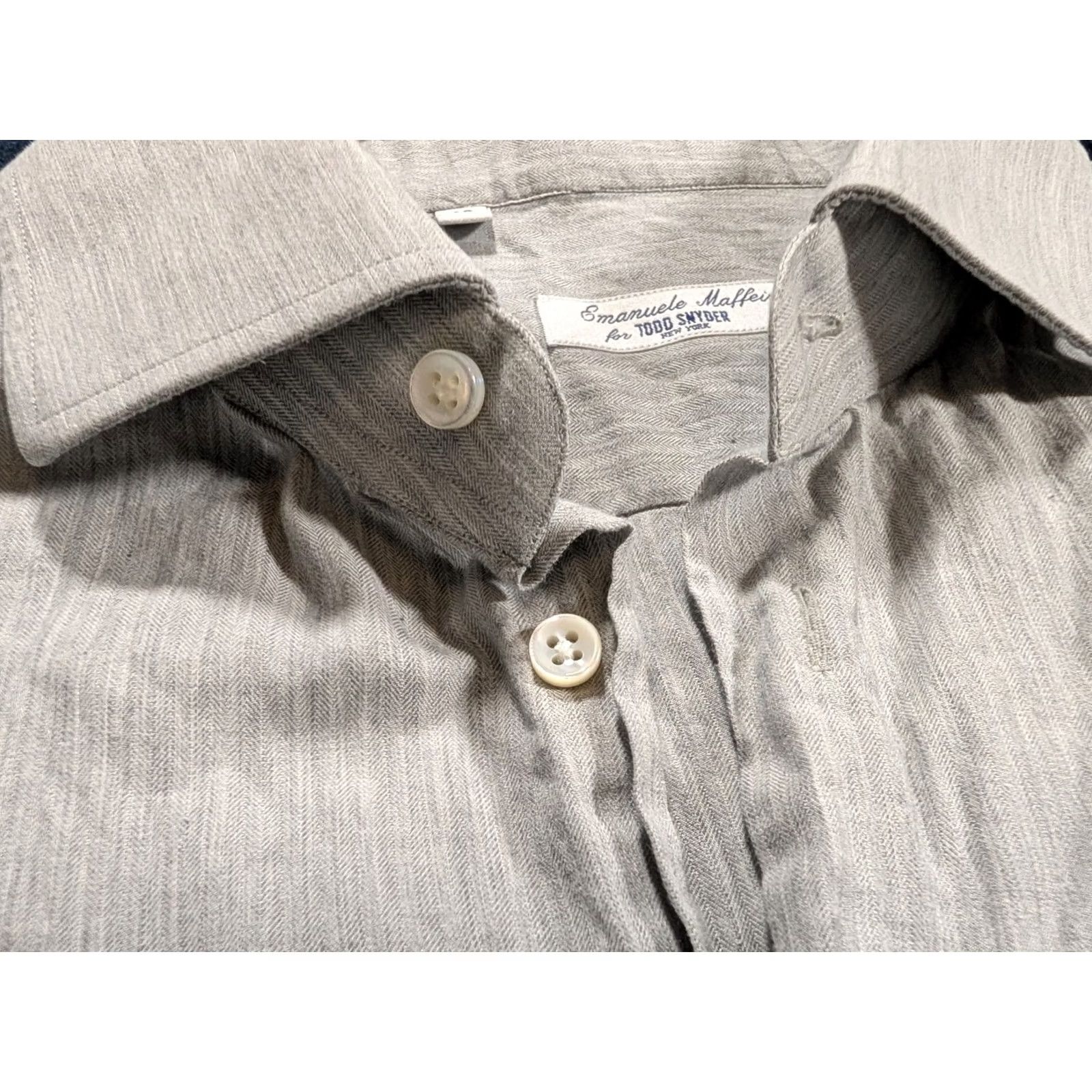 Vintage Emanuele Maffeis Dress Shirt Button-Down Solid Gray 17 U 43 EU Men Regular Collar Down Size 17 Vintage No Mens Size 46R - 4 Thumbnail