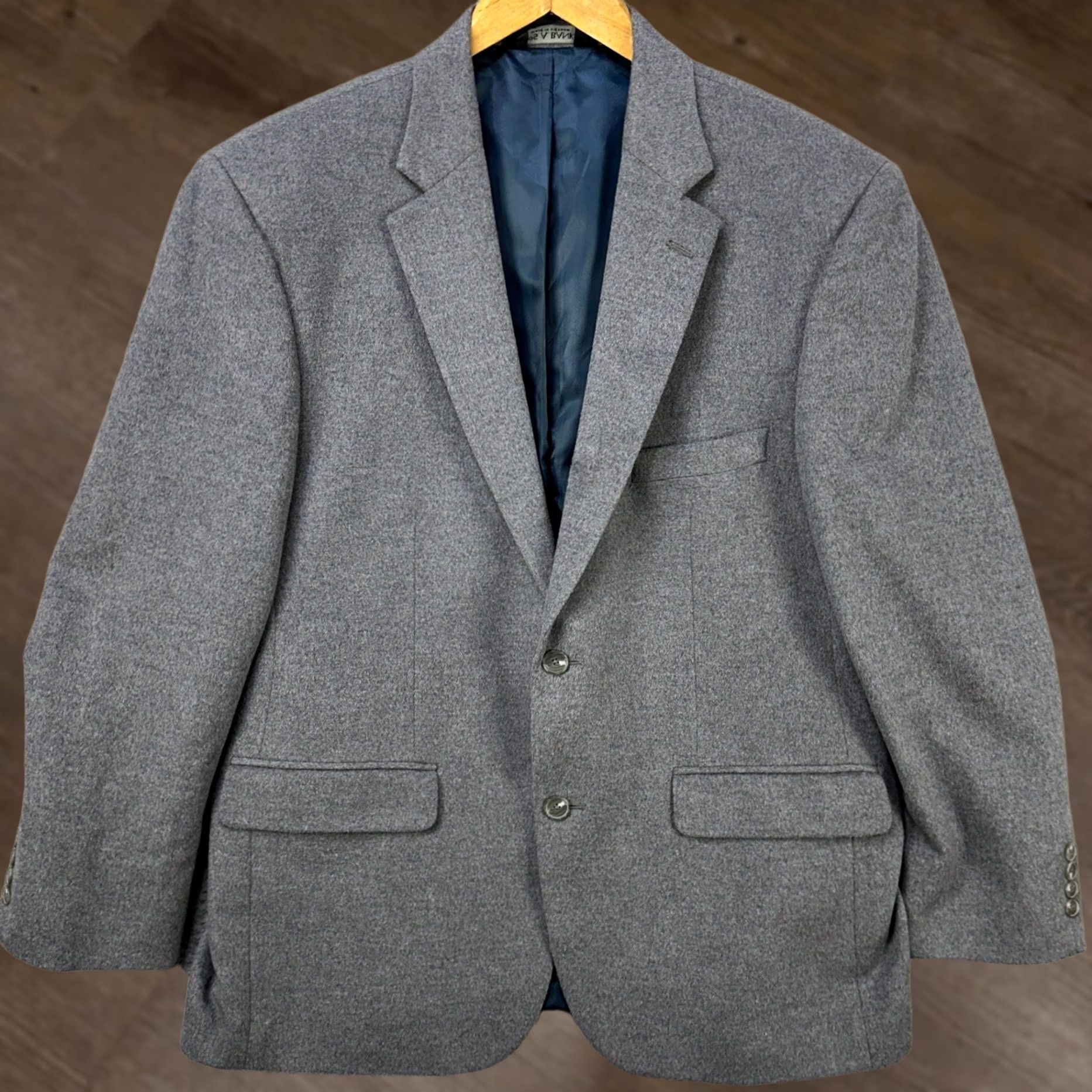 Jos. A. Bank Jos. A. Bank Wool Silk Blend Blazer Sport Coat Mens 43R Gray Tailored Fit Size 46R - 1 Thumbnail