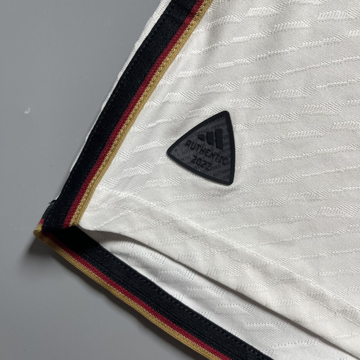 Adidas GERMANY ADIDAS 2022 WORLD CUP SOCCER HOME JERSEY #10 GNABRY Size US L / EU 52-54 / 3 - 9 Thumbnail