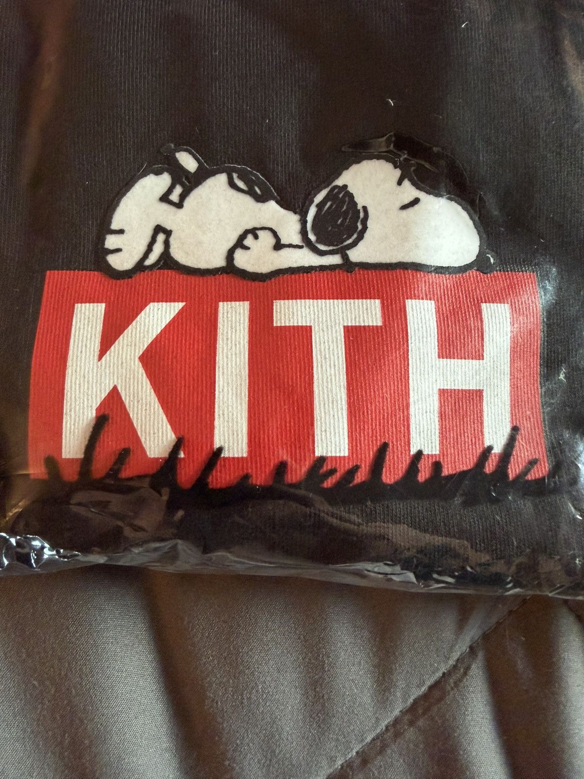 Kith × Peanuts Doghouse Box Logo Tee Size US XL / EU 56 / 4 - 2 Thumbnail