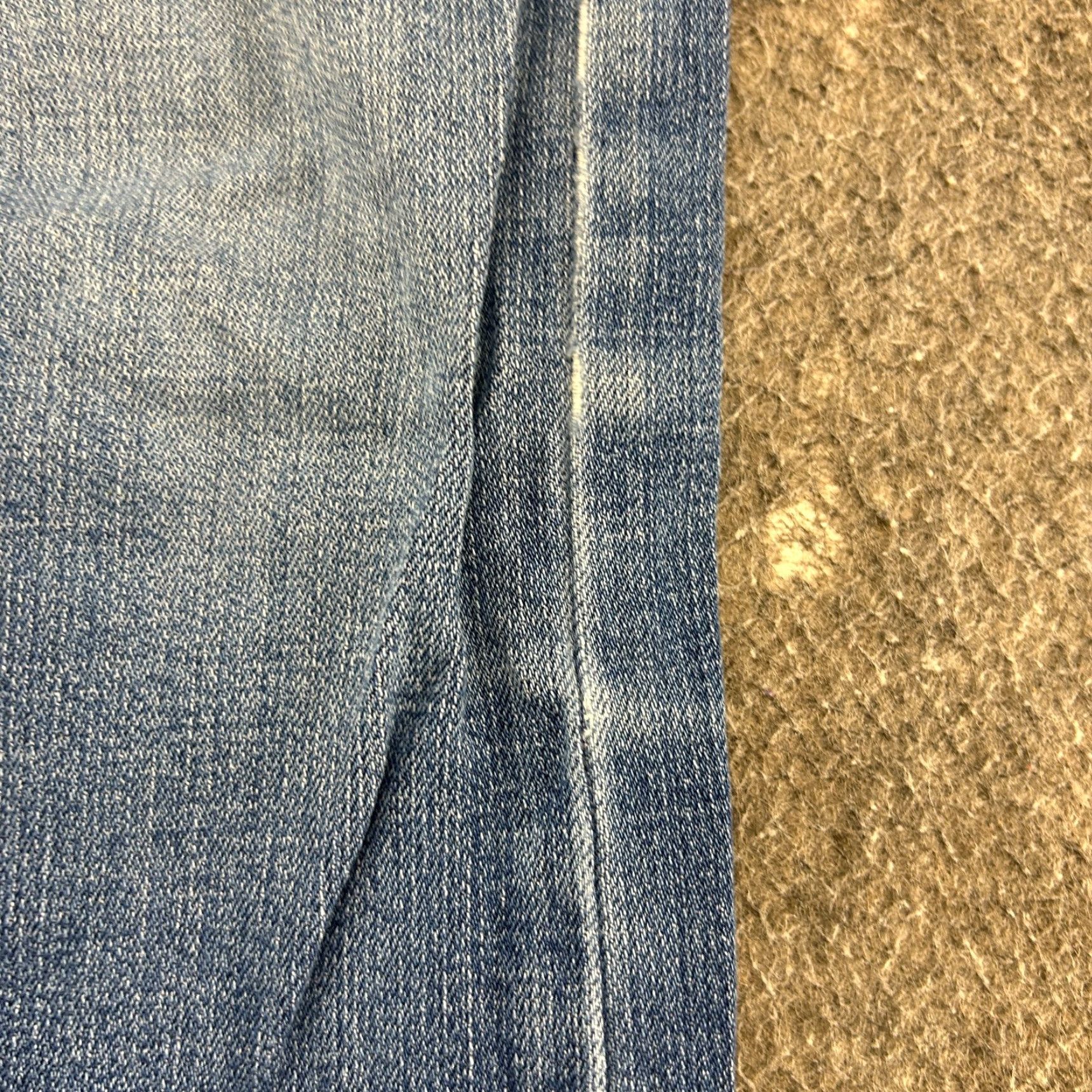 Levi's Levi's 505 Jeans Regular Fit Light Blue Medium Wash Cotton Stretch 34x30 Men’s Denim Straight Belt Loops 90s Vintage? Size US 34 / EU 50 - 4 Thumbnail