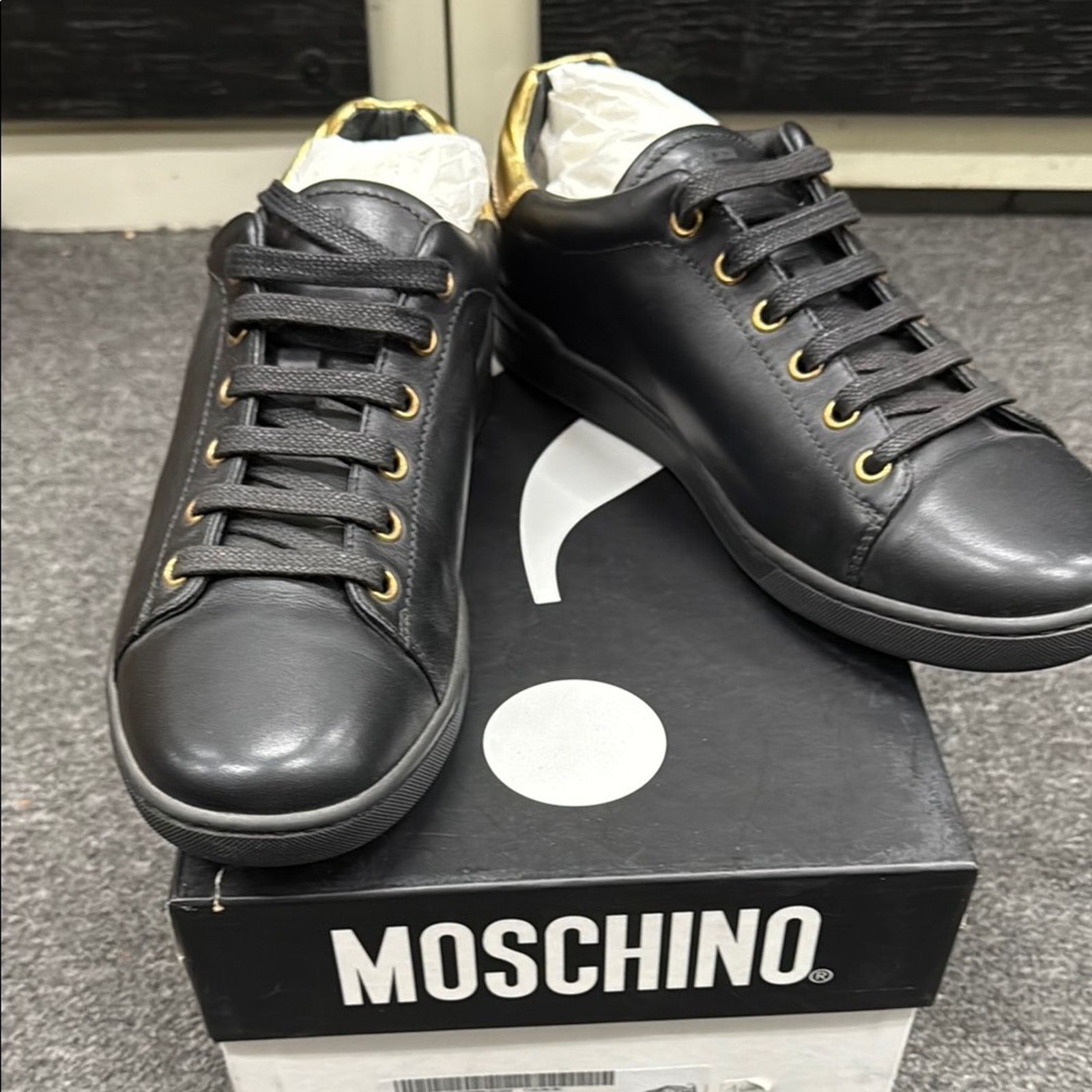 NWT Moschino Men's Black and Gold Sneakers Size 7 EU 40