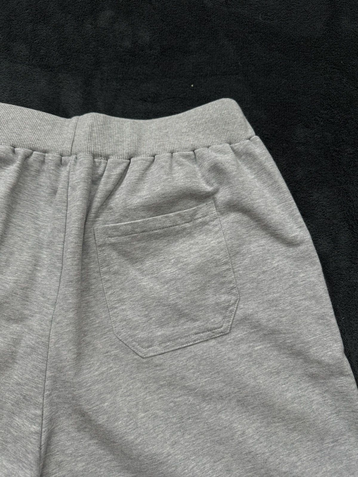 Comme des Garcons play comme des garcons holiday emoji shorts big logo rare Size US 34 / EU 50 - 10 Thumbnail