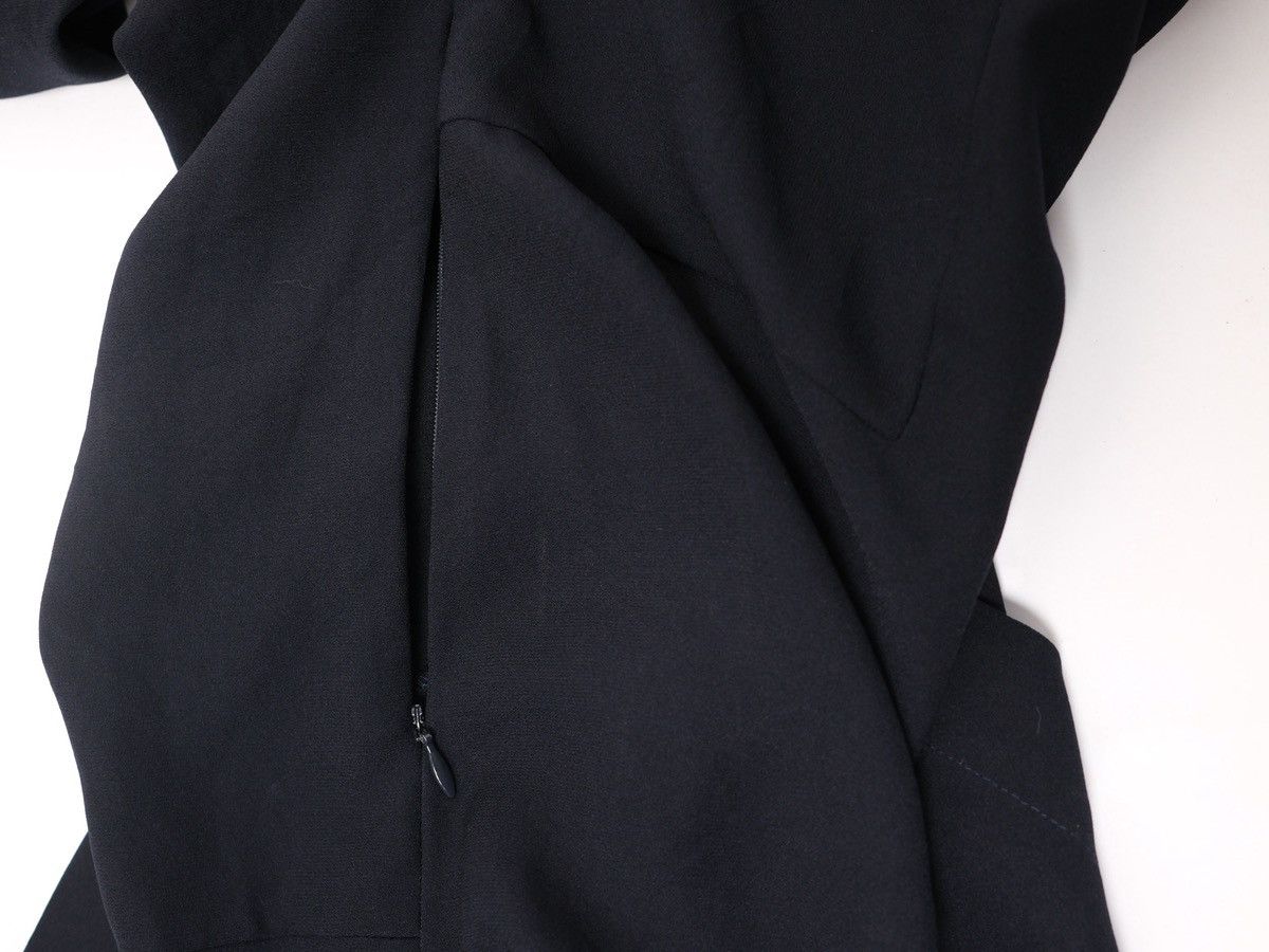 Comme des Garcons Mainline Comme Des Garcons Asymmetrical Top Size M / US 6-8 / IT 42-44 - 12 Thumbnail