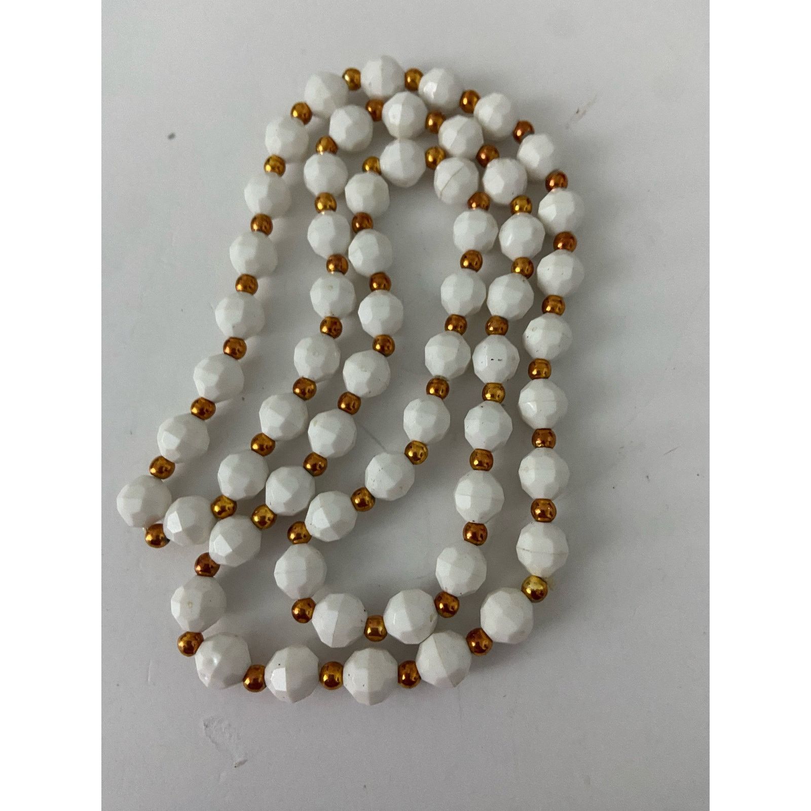 Handmade white bead necklace Size ONE SIZE - 5 Thumbnail