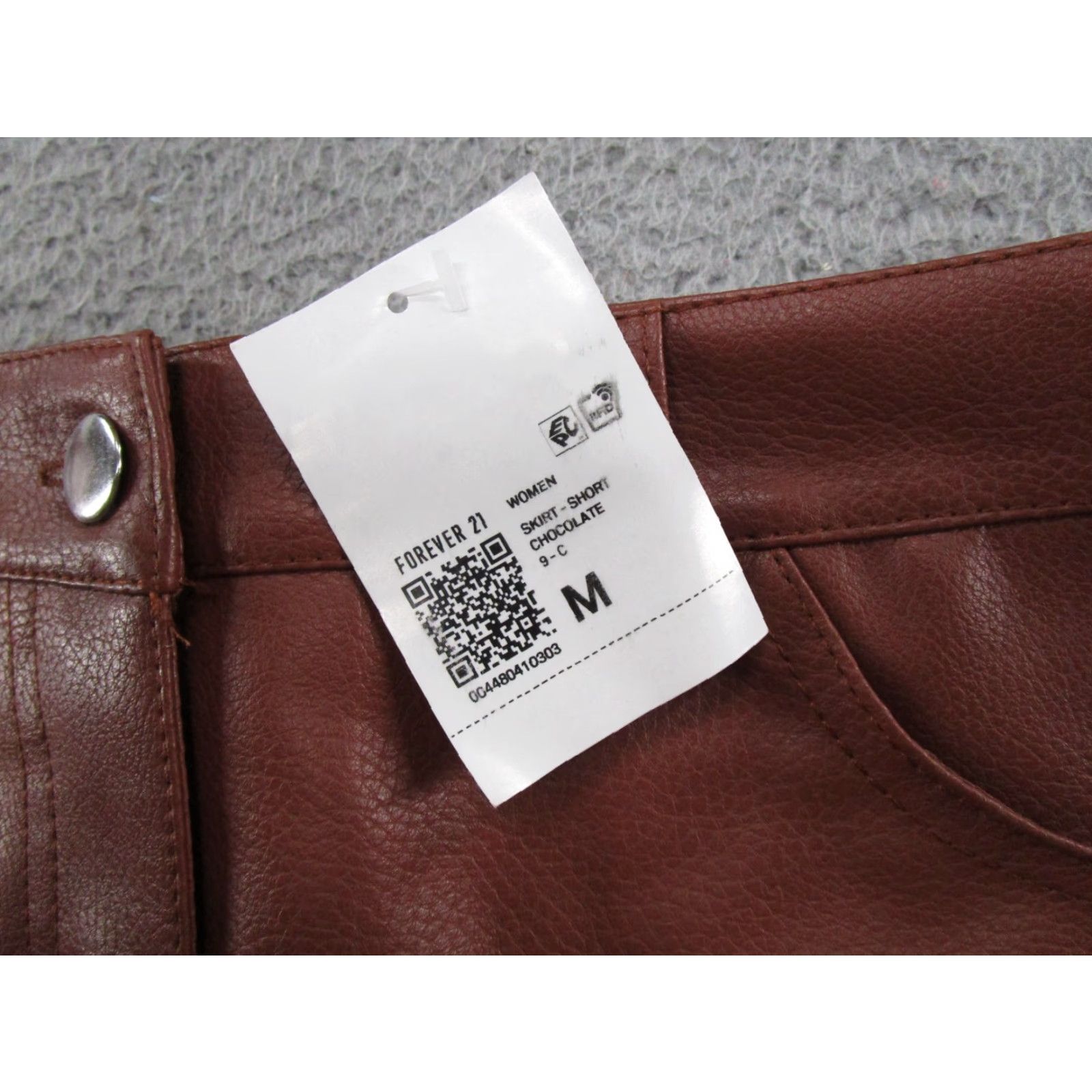 Forever 21 FOREVER 21 Mini Skirt Women's Size M Brown Faux Leather Short Skirt, Zip Closure, Regular, Solid, Casual Party/Cocktail, Ready to Ship Size 32" / US 10 / IT 46 - 2 Thumbnail