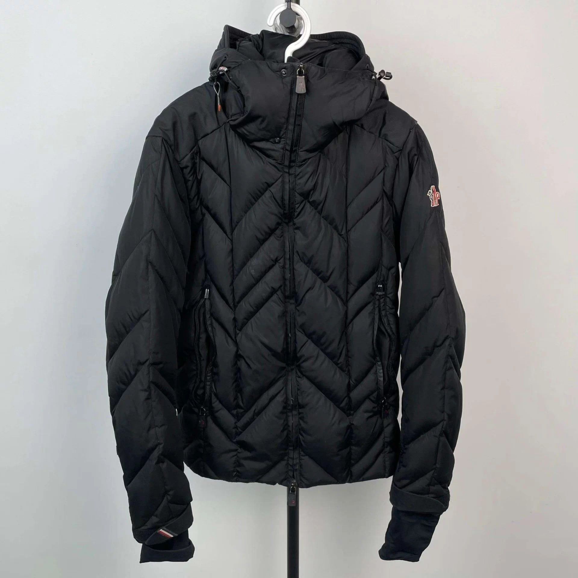 Moncler Moncler hooded down jacket black A-grade no accessories Size US L / EU 52-54 / 3 - 1 Thumbnail
