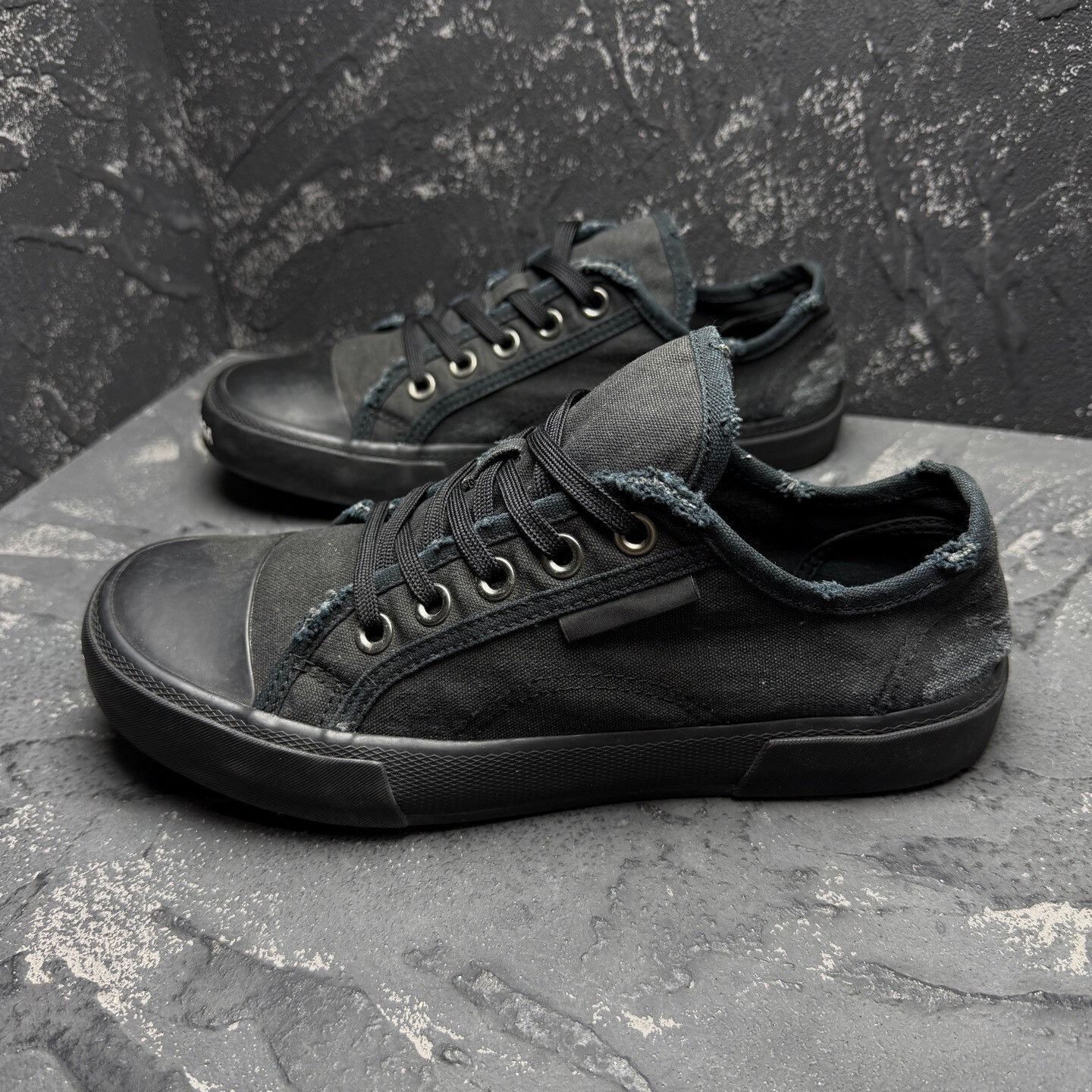 Balenciaga Balenciaga Black Distressed Canvas Shoes/ Size US 6 / EU 39 - 2 Thumbnail