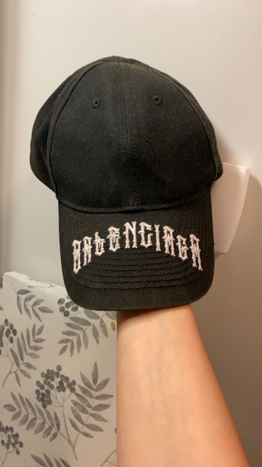 BALENCIAGA tattoo logoCAP 【公式通販】
