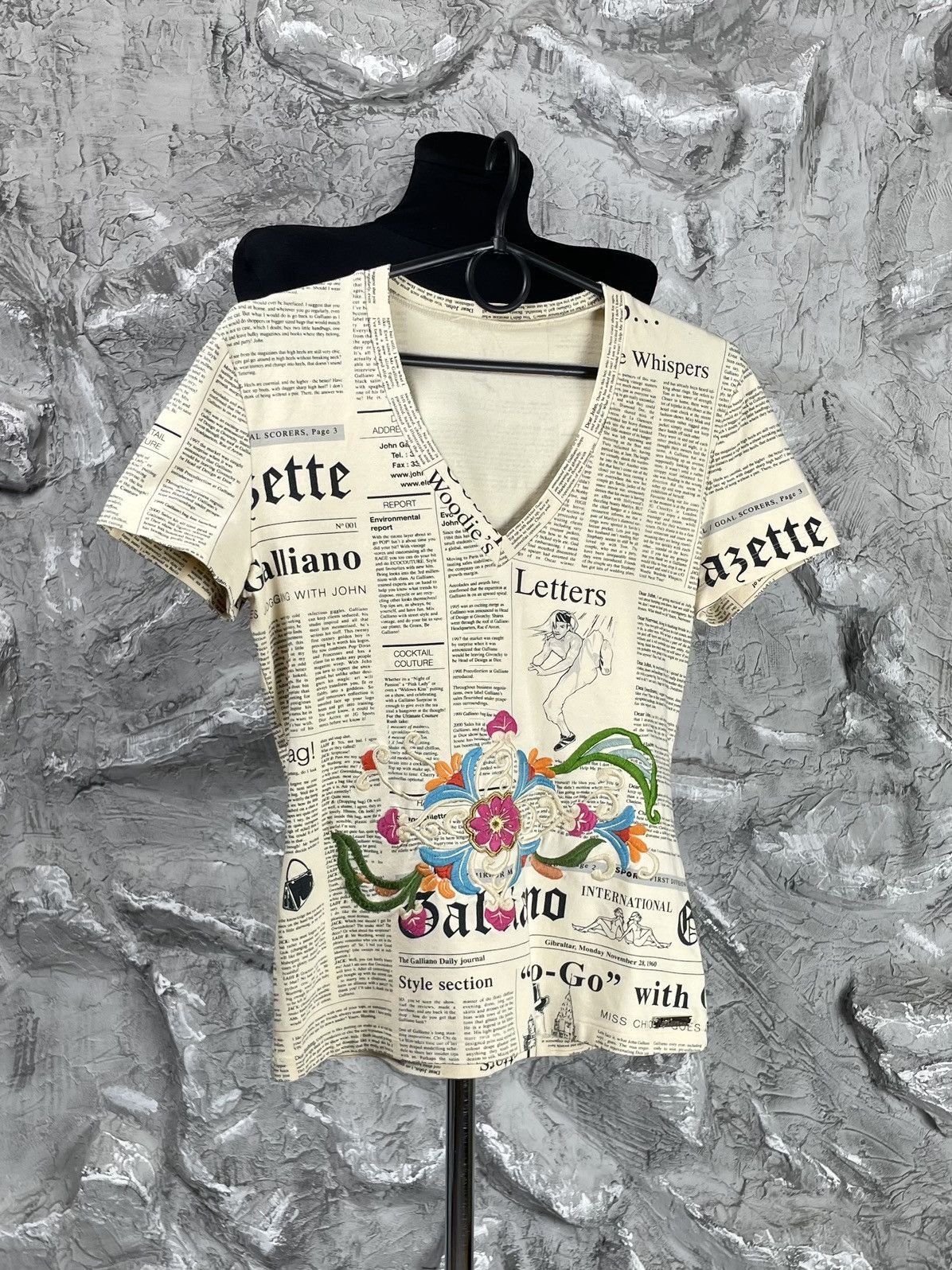 John Galliano John Galliano Rare Archive 2000s Gazette Print T-shirt Size M / US 6-8 / IT 42-44 - 1 Thumbnail