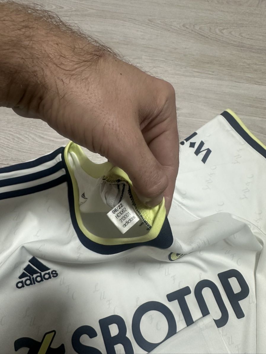 Adidas Leeds United 2022/2023 Adidas Football Shirt Soccer Jersey Size US L / EU 52-54 / 3 - 11 Thumbnail