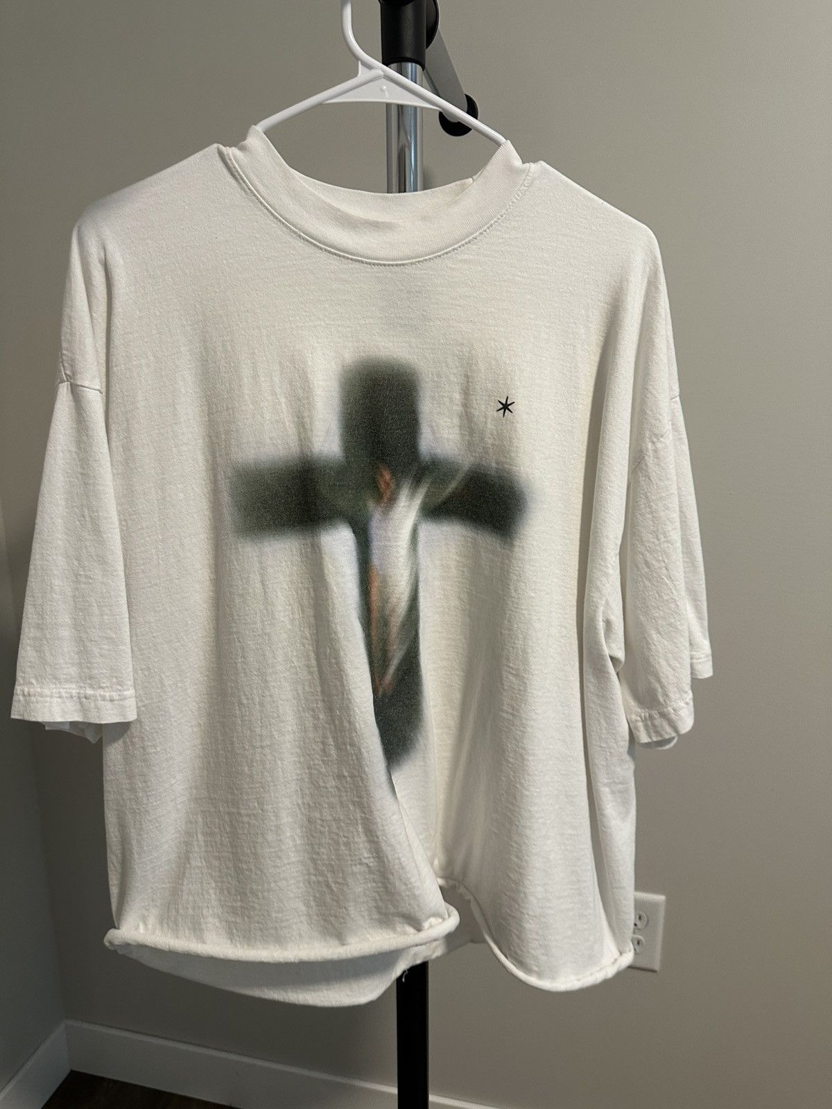 Vintage Jonas crucifix tee Size US L / EU 52-54 / 3 - 1 Thumbnail