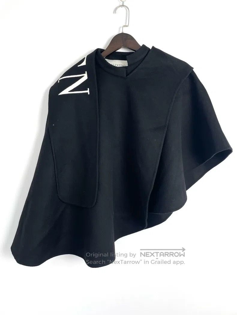 Valentino Valentino Black cape coat Size XS / US 0-2 / IT 36-38 - 1 Thumbnail