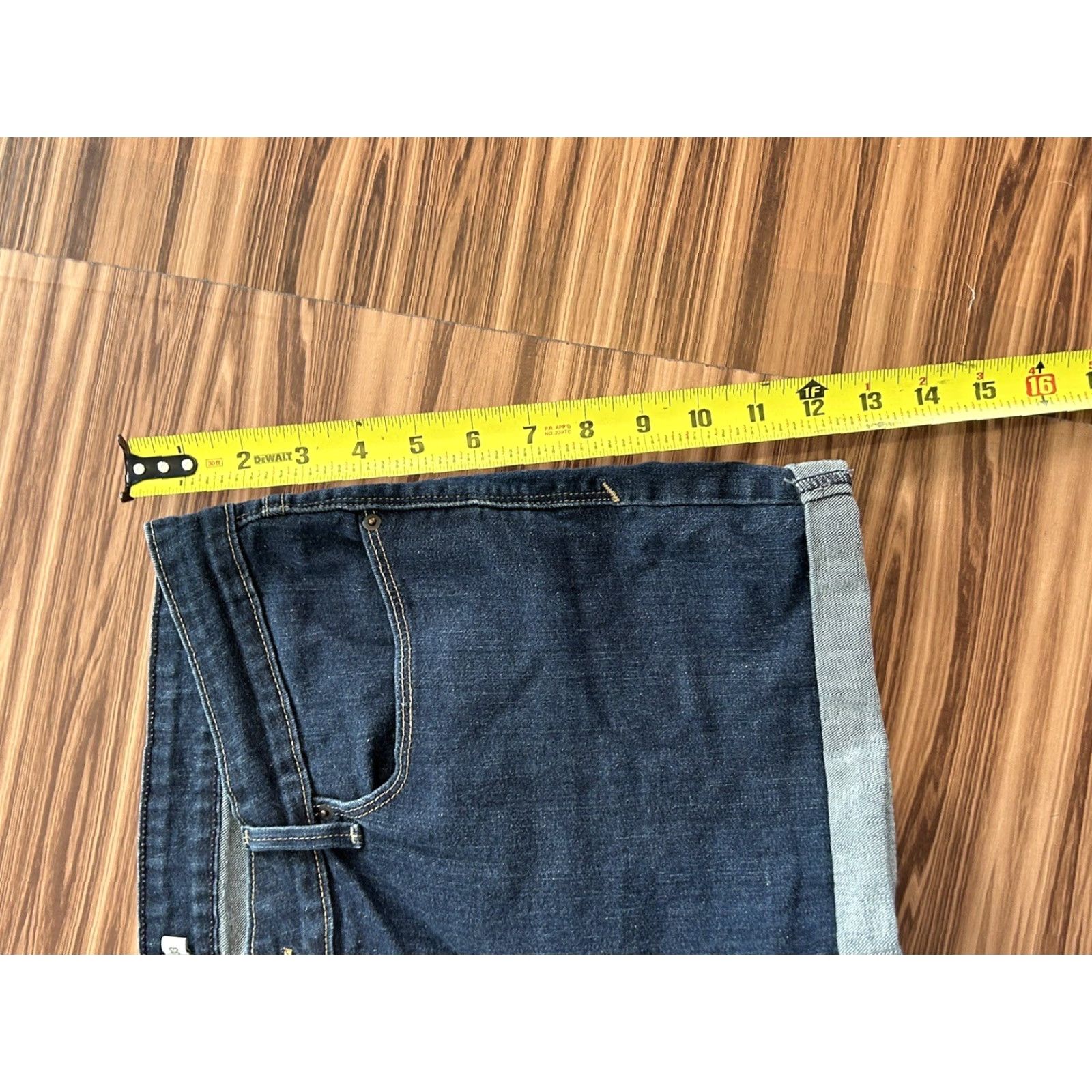 Levi's Levi's Denim Jean Shorts Womens Blue Mid Rise 33 Cuffed Button Flat Front Pockets Logo Vintage? (no N/A) Size 24" / US 00 / IT 34 - 3 Thumbnail