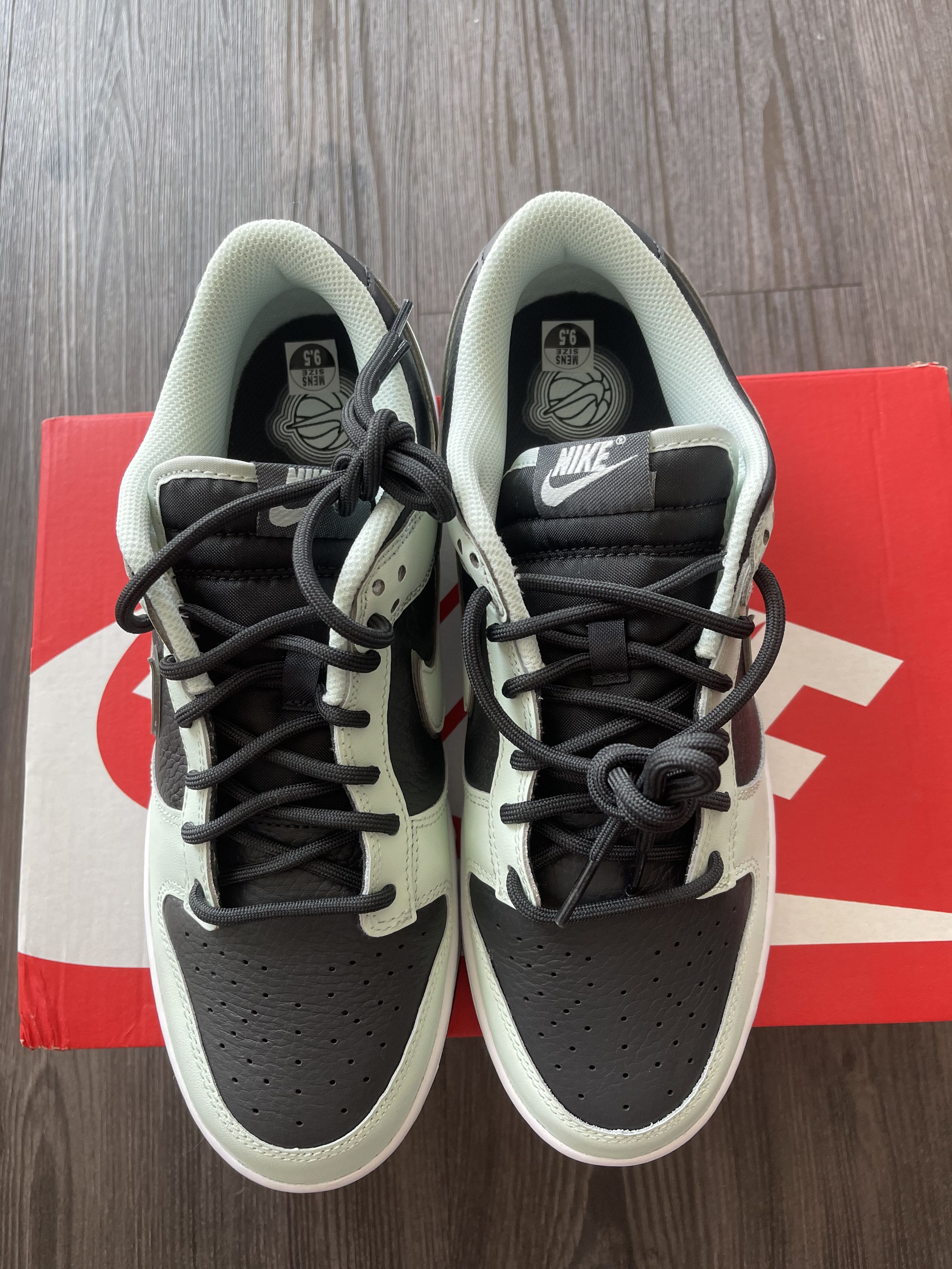 Nike Nike Dunk Premium Low Barely Green Size US 9.5 / EU 42-43 - 1 Thumbnail