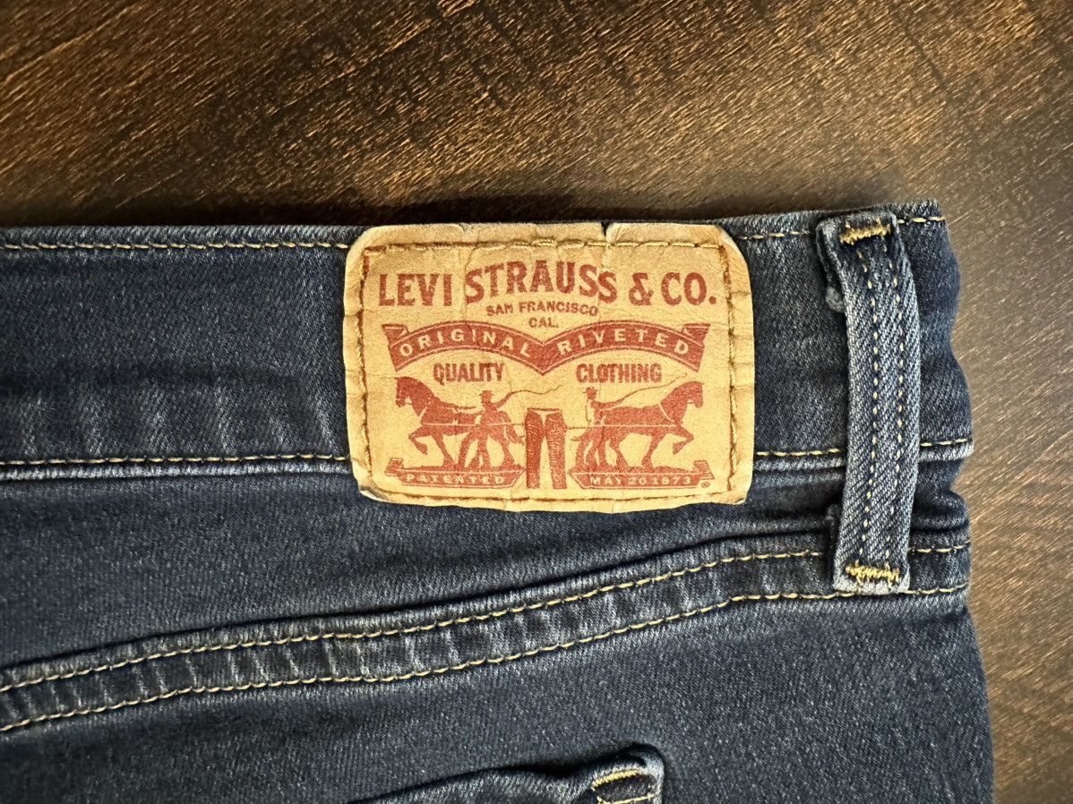 Levi's Levi's Women's 311 Shaping Skinny Jeans-Size 32x30 Size 32" / US 10 / IT 46 - 11 Thumbnail