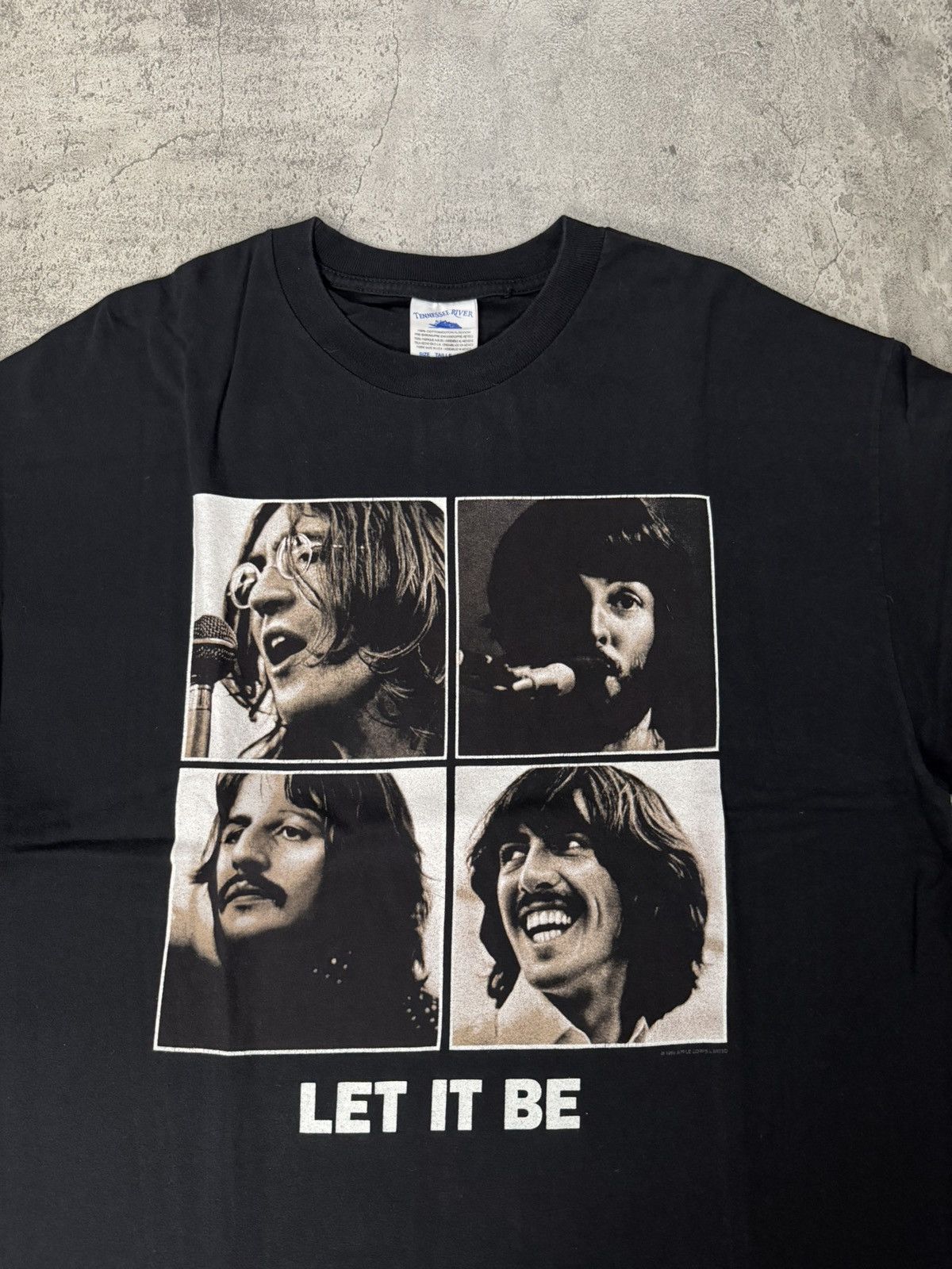 Band Tees VINTAGE 1996 THE BEATLES “LET IT BE” T-SHIRT Size US XL / EU 56 / 4 - 2 Thumbnail