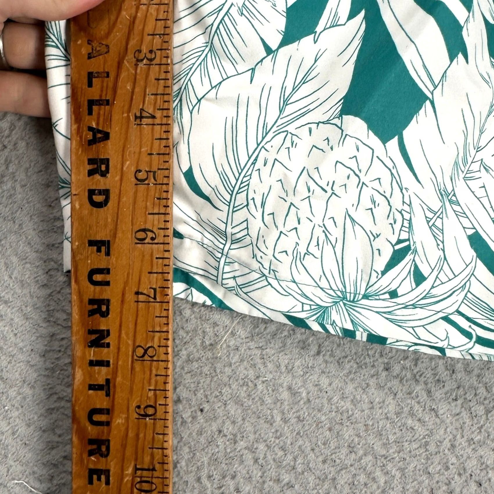 Old Navy Old Navy Men Swim Trunks Small Green White Pineapple Leaf Print Board Shorts NEW Size US 29 - 6 Thumbnail