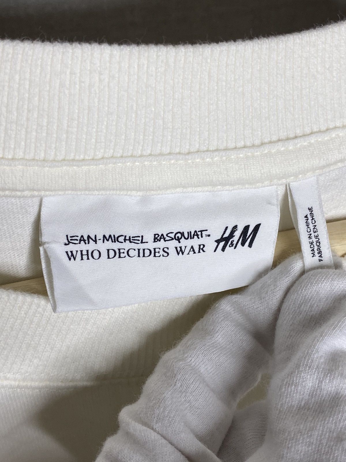 H&M × Jean-Michel Basquiat × Who Decides War Who Decides War H&M Jean Michael Basquiat Long Sleeve Sz XL Size US XL / EU 56 / 4 - 12 Thumbnail