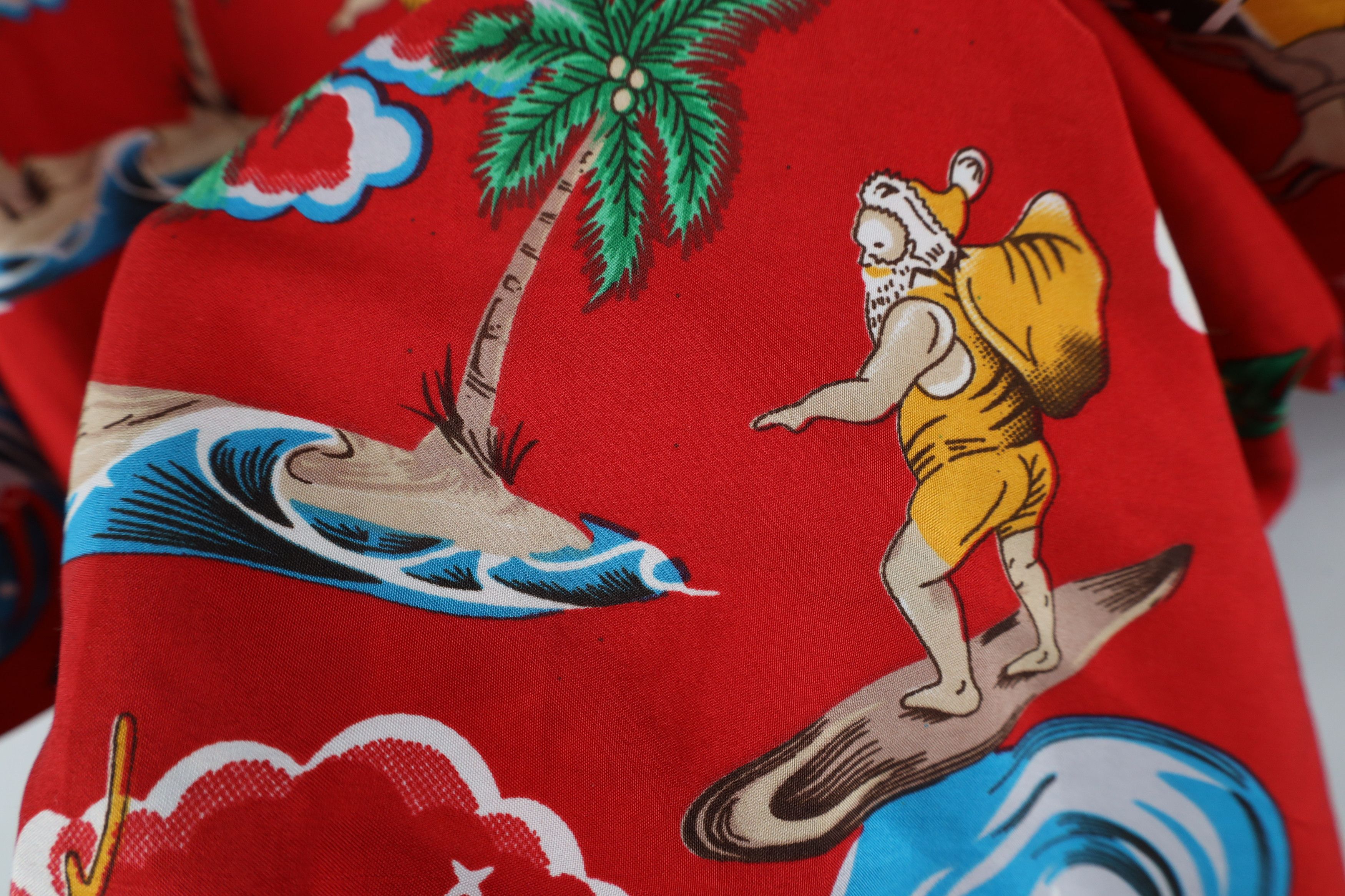 Vintage Vintage 90s Streetwear Claus Surfing Hawaiian Button Shirt Size US XL / EU 56 / 4 - 8 Thumbnail