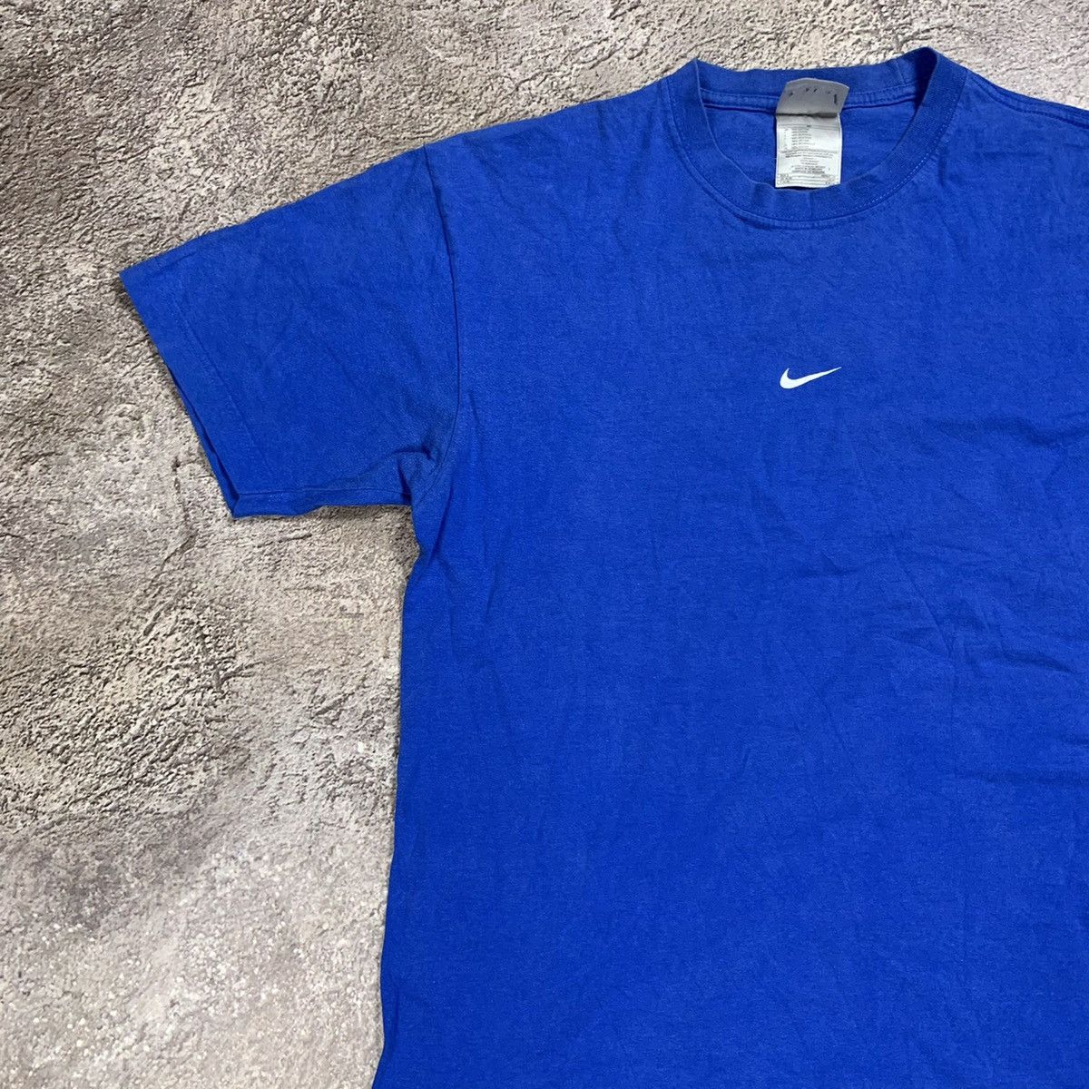 Nike VINTAGE Y2K NIKE CENTRE SWOOSH TEE STREETWEAR CASUAL 90s Size US S / EU 44-46 / 1 - 2 Thumbnail