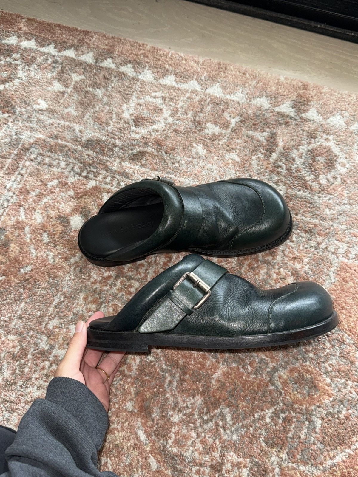 Acne Studios Acne studios buckle mule Size US 7 / EU 40 - 1 Thumbnail