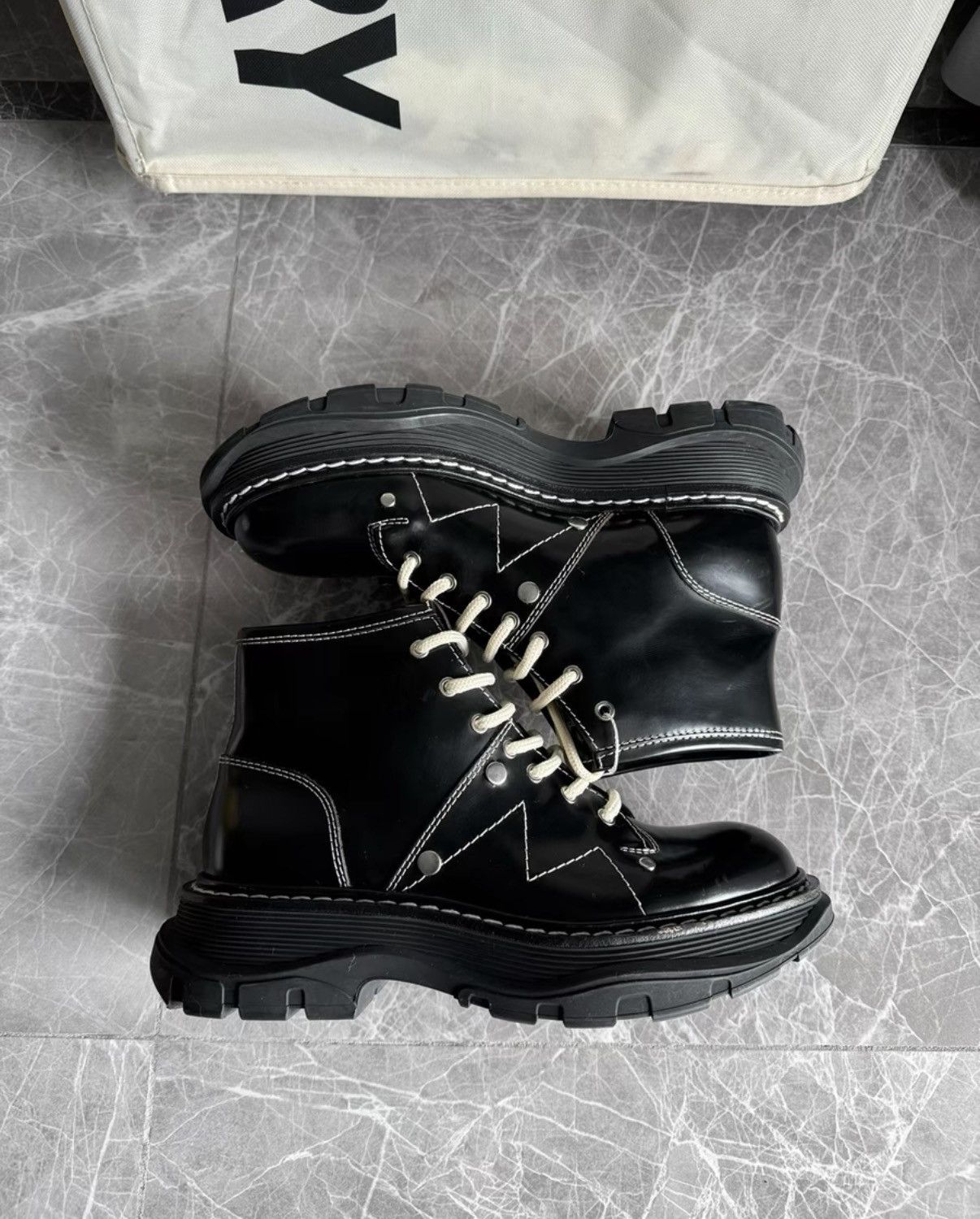 Alexander McQueen Alexander McQueen round-toe ankle boots K6 Size US 6 / IT 36 - 6 Thumbnail