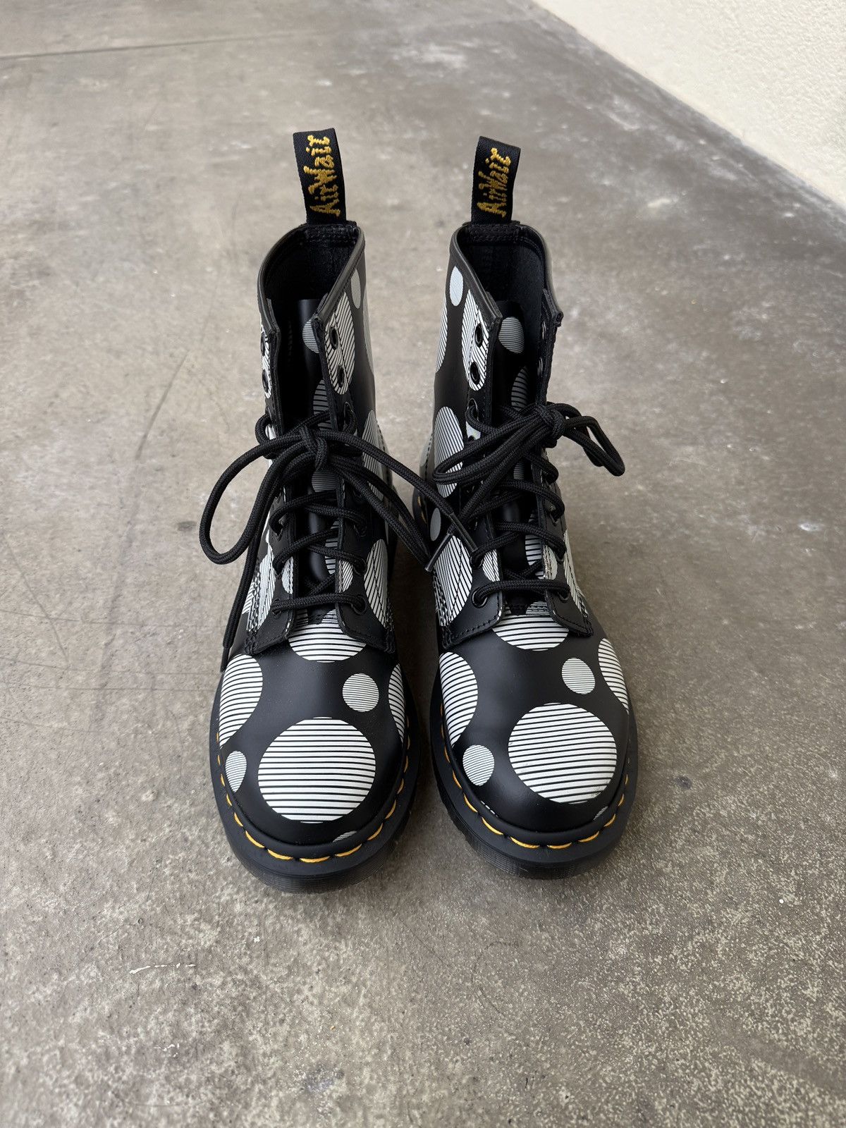 Dr. Martens Dr.Martens 1460 Boots Size US 7 / IT 37 - 2 Thumbnail