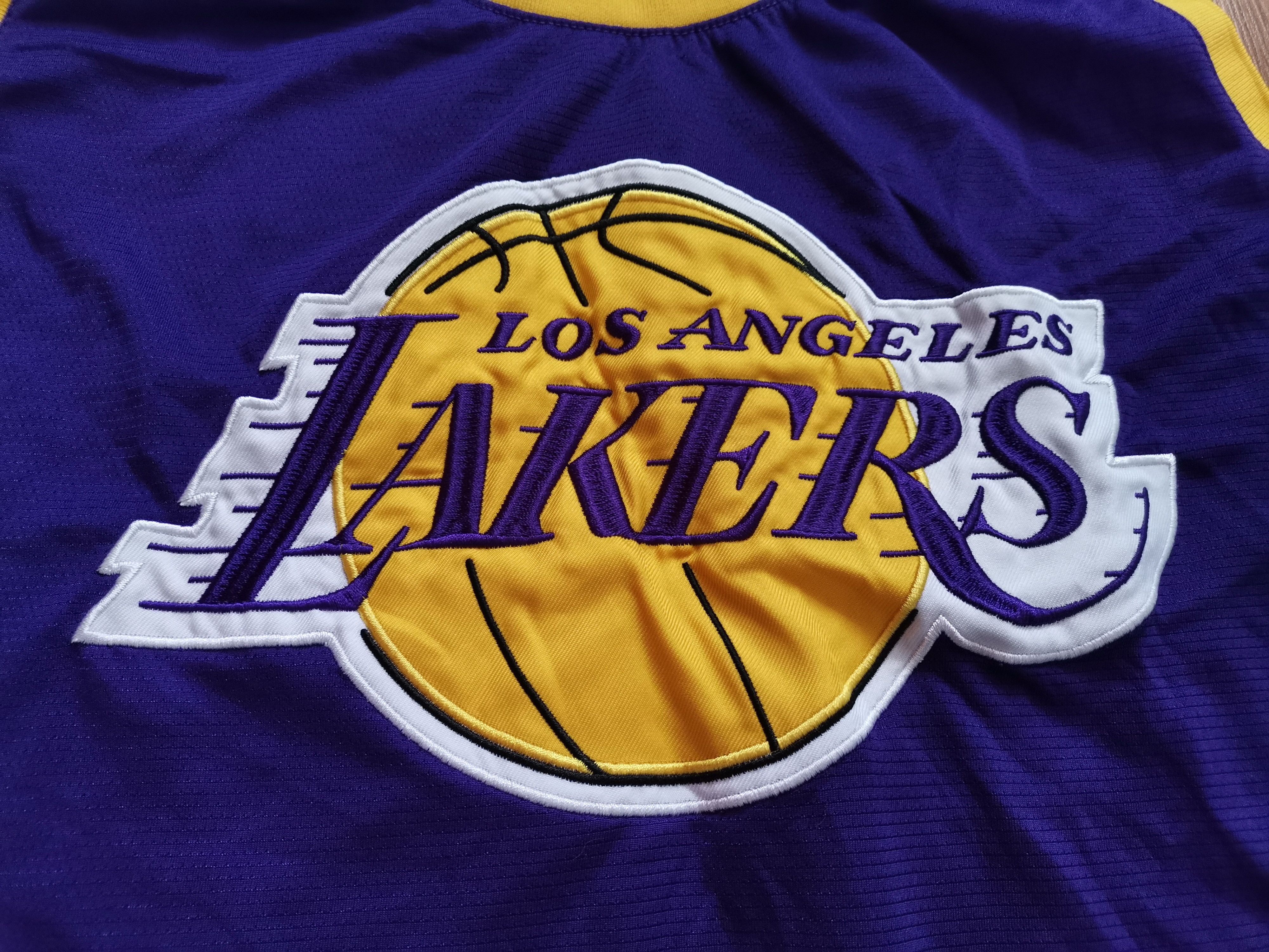NBA NBA Lakers James 23 Jersey Size US L / EU 52-54 / 3 - 2 Thumbnail