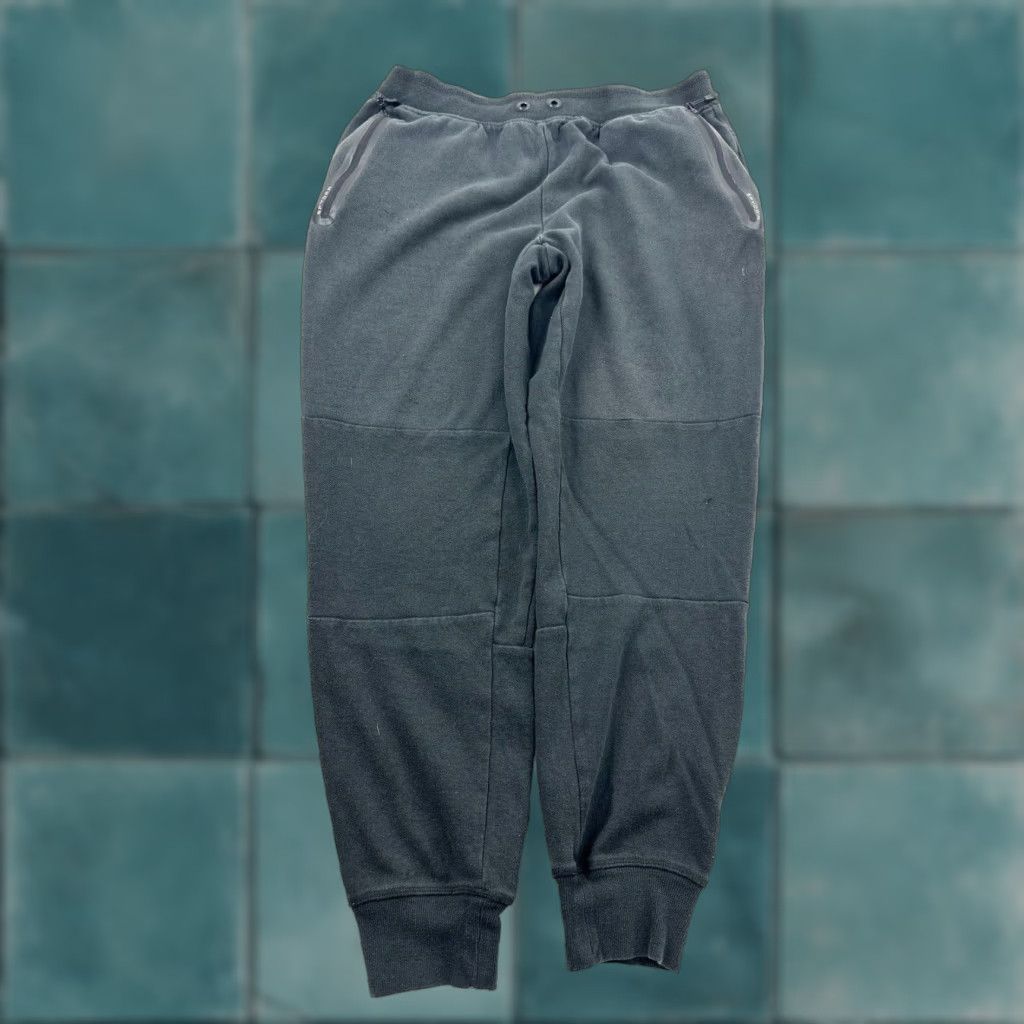 Spyder Spyder ProWeb Sweatpants Men XL Black Joggers Activewear Sweatpants 28in Inseam Mens Size US 36 / EU 52 - 1 Thumbnail