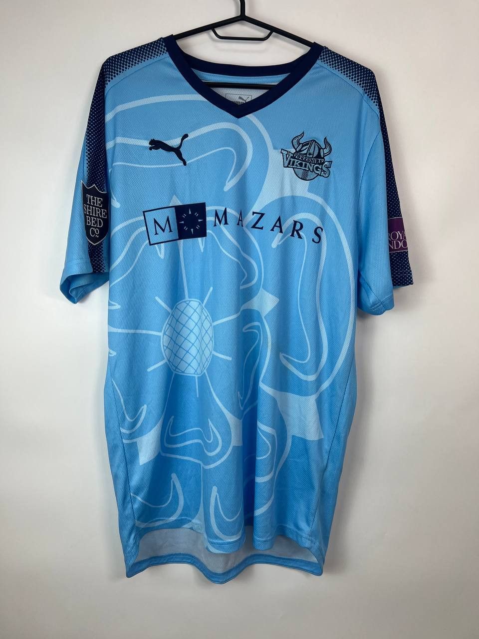Puma Puma Yorkshire Vikings Cricket Jersey Club MAZARS Sz L Size US L / EU 52-54 / 3 - 1 Thumbnail