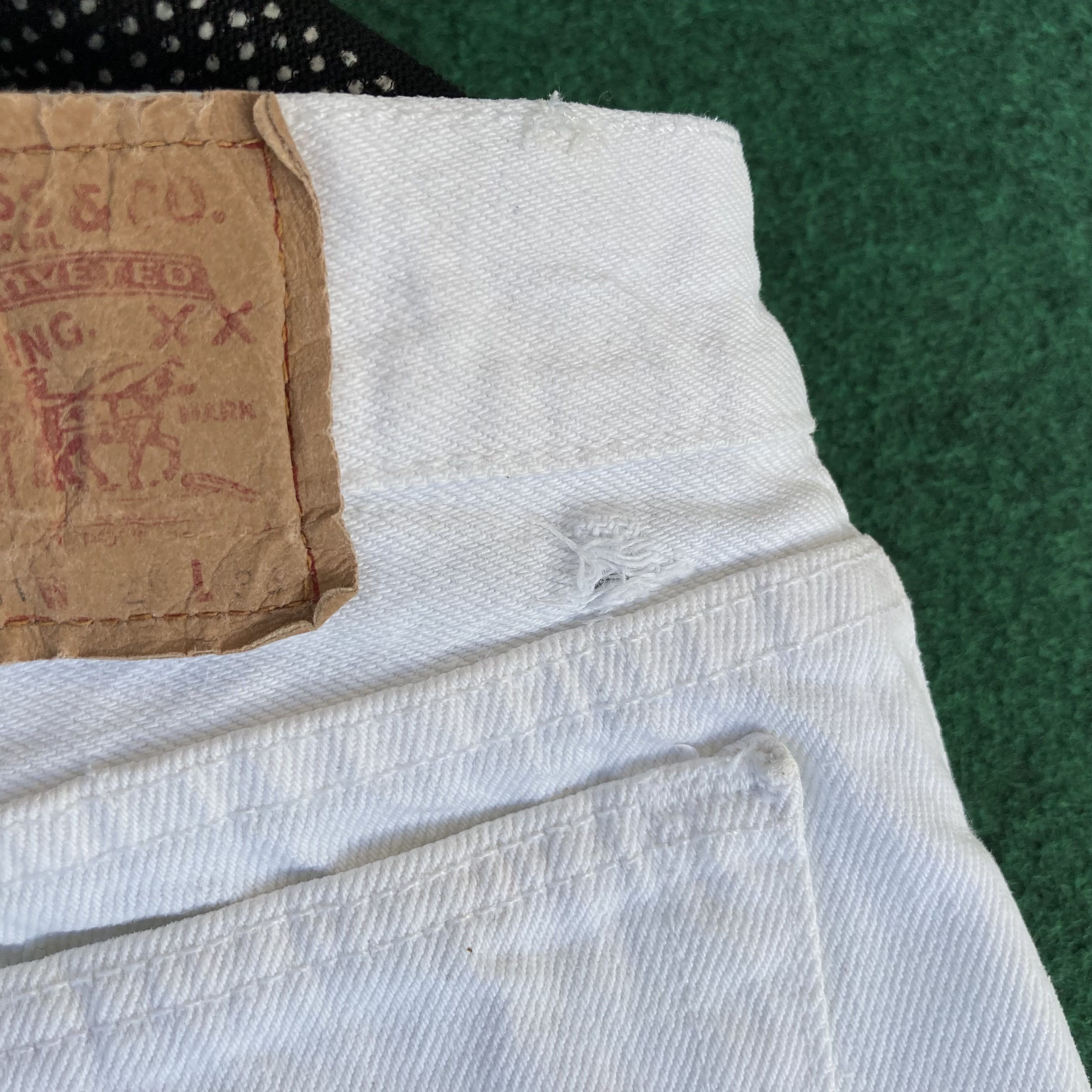 Levi's × Vintage Vtg Levis 501 Distressed Ripped White Grunge Jeans Size US 27 - 9 Thumbnail
