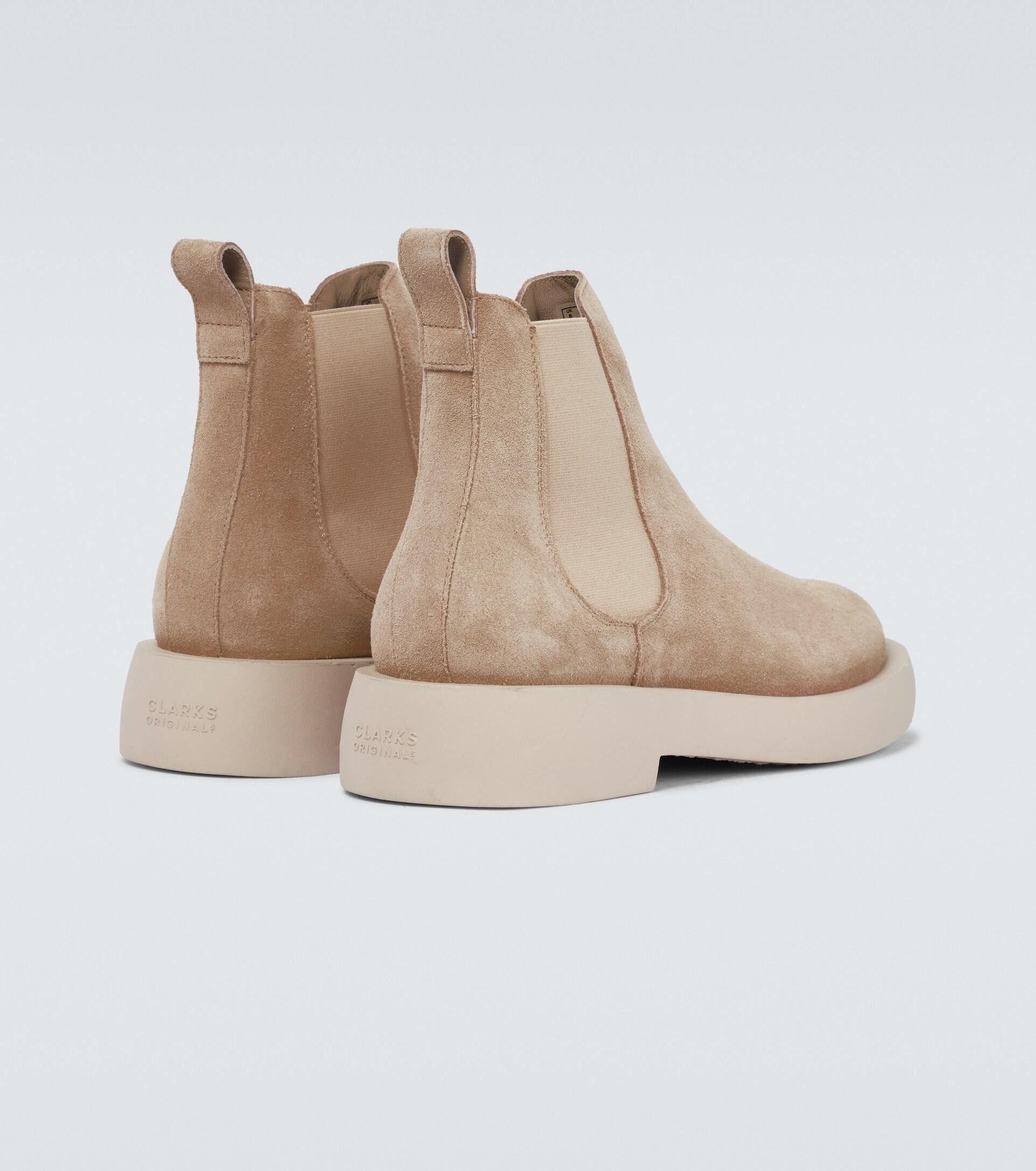 Clarks Mileno Chelsea Suede Boots Size US 9.5 / EU 42-43 - 1 Thumbnail