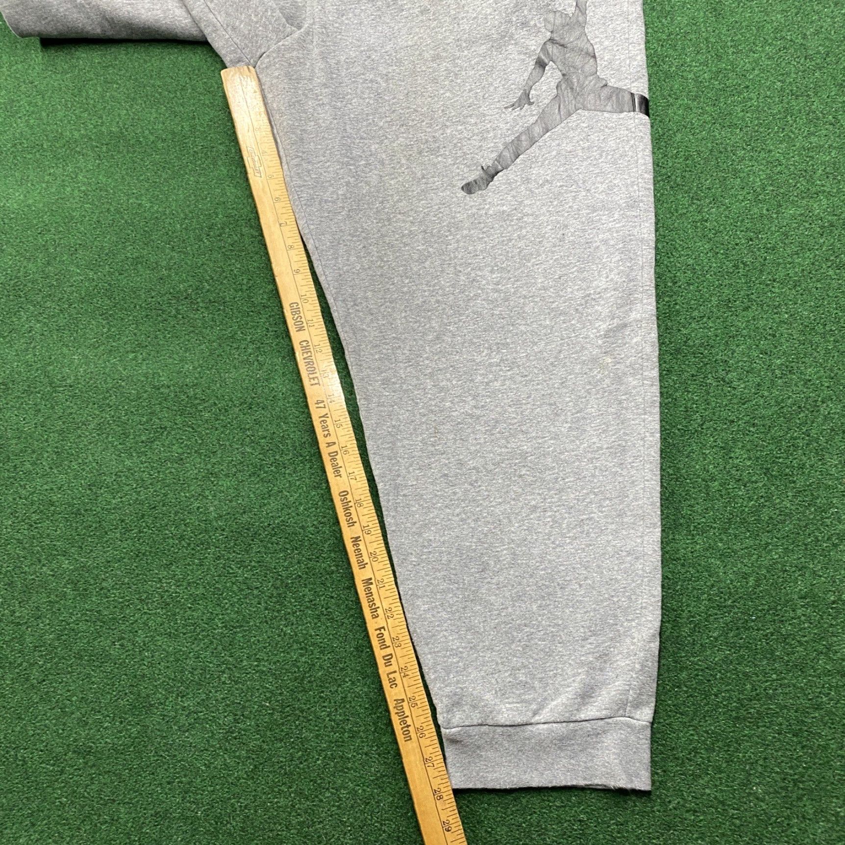 Jordan Brand VINTAGE Jordan Sweatpants Mens XL Gray Y2K Baggy Track Pants Joggers FITS 36x28 Size US 36 / EU 52 - 6 Thumbnail
