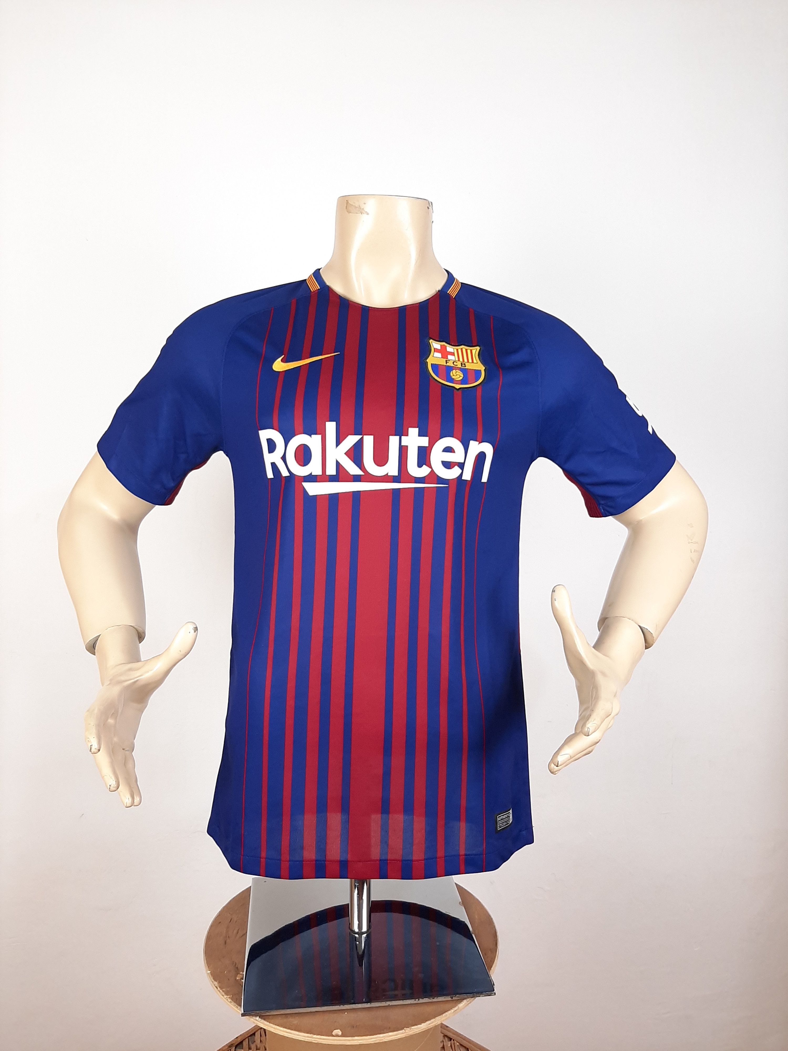 Nike Nike Barcelona Messi 2017/18 Home Jersey Men's Size S Size US S / EU 44-46 / 1 - 2 Thumbnail