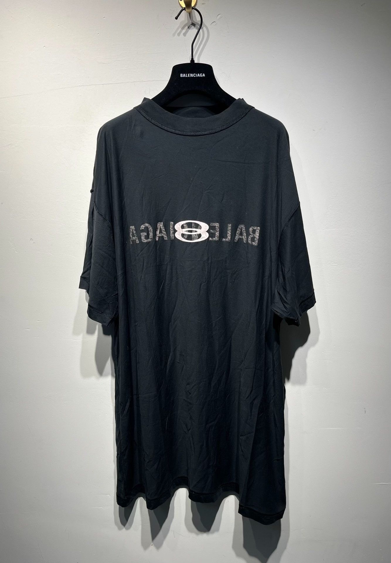 Balenciaga Balenciaga Retro Printed Black T-Shirt 1 Men Size US XS / EU 42 / 0 - 1 Thumbnail